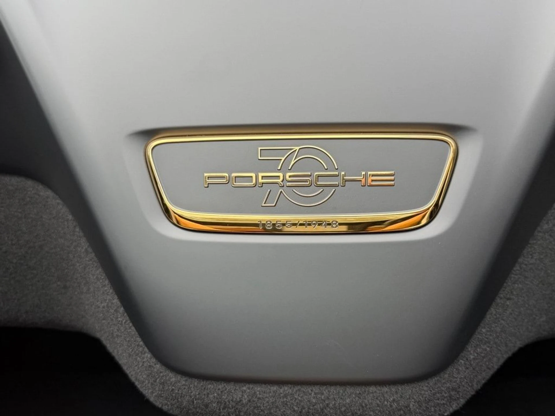 mph023_1934719370_7b5a928ebe3ba85bbb46e05a0a3b1b1fx_0774d32b4c