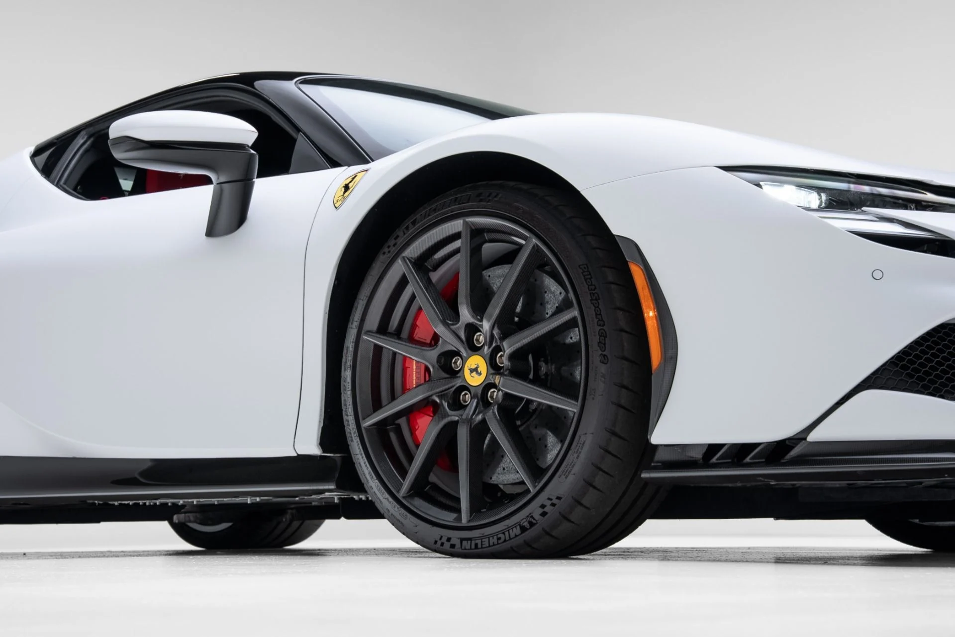 mph023_1935108768_Used_2023_Ferrari_SF_90_Stradale_1772151566_3274eeb74c