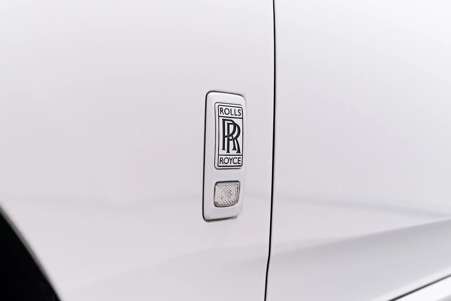 mph023_1940563781_Used_2021_Rolls_Royce_Cullinan_Base_1753128253_87c3016f82