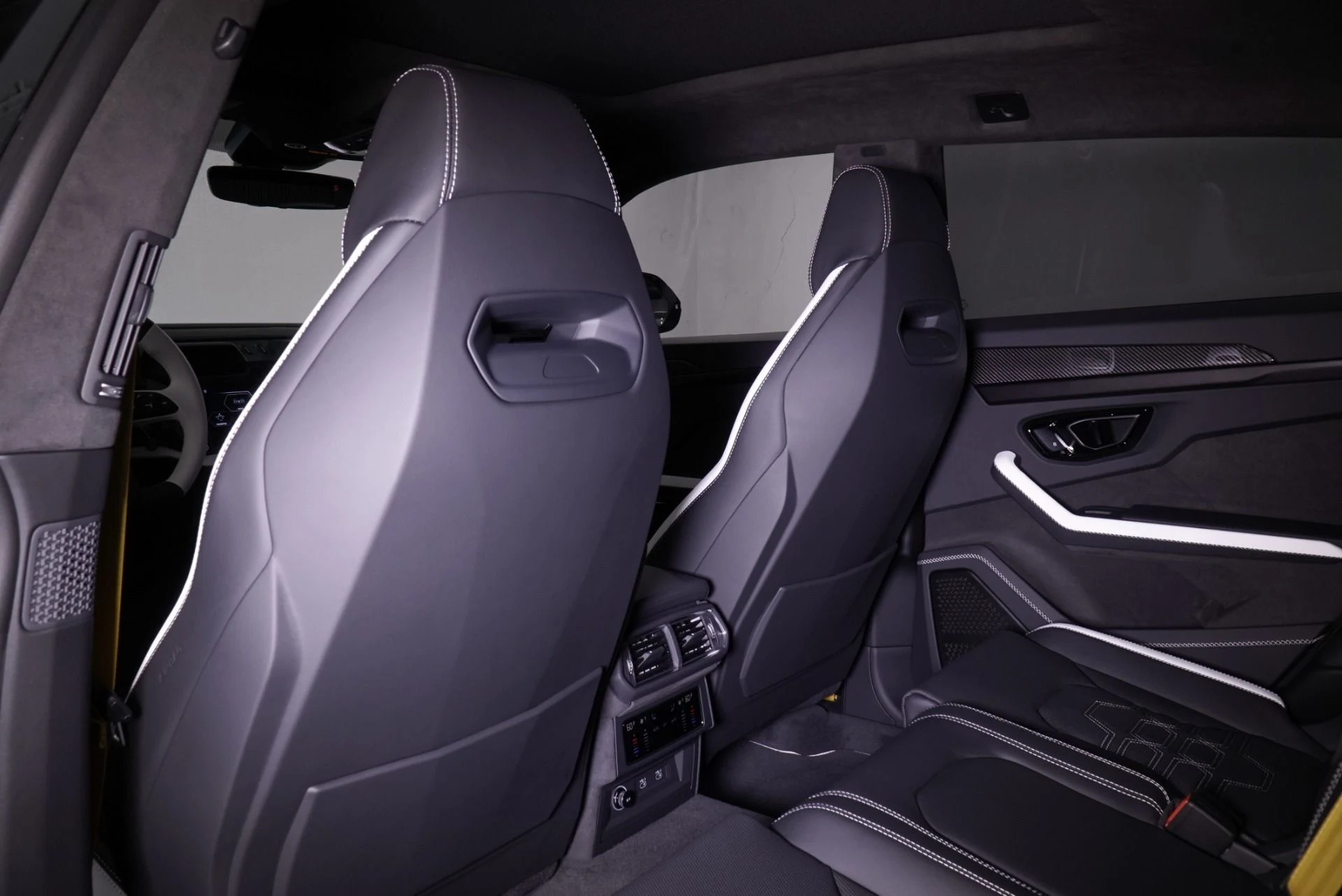 mph023_1944623295_New_2025_Lamborghini_Urus_SE_1760546686_468c515474