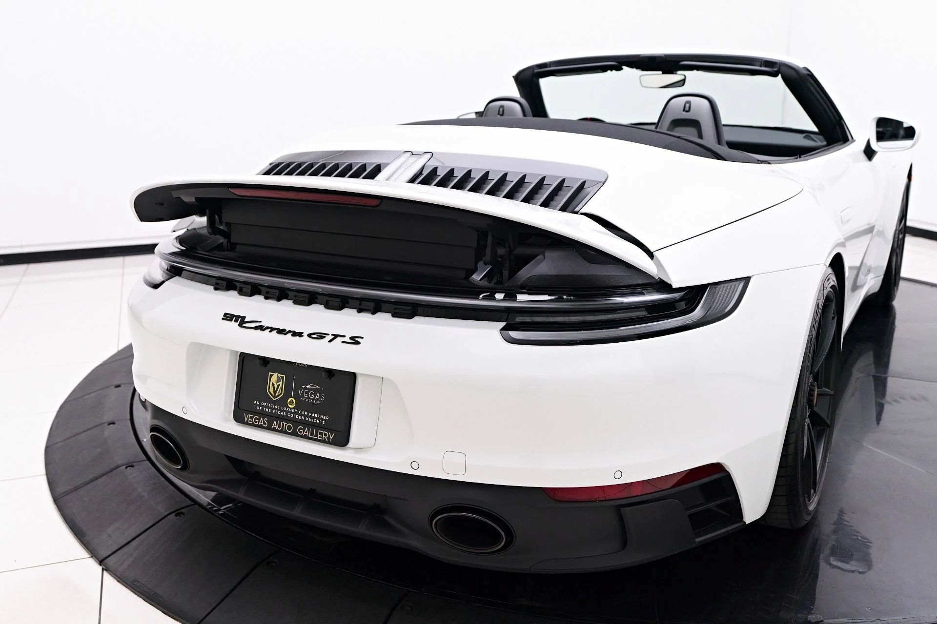 mph023_1955064816_Used_2023_Porsche_911_Carrera_GTS_1750549287_63e55a6bf8