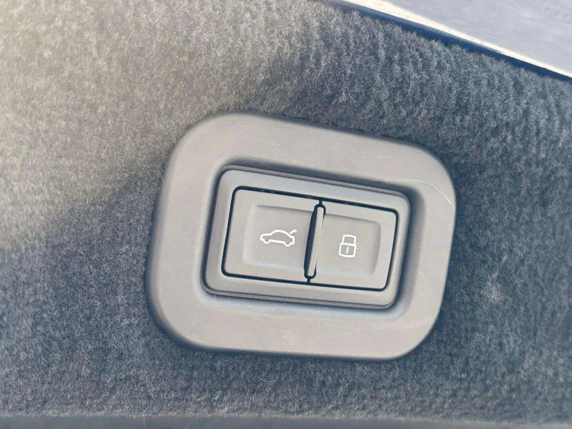 mph023_1966892255_610f7aa82e0d423bb88faecee57712a6_23570fa7de