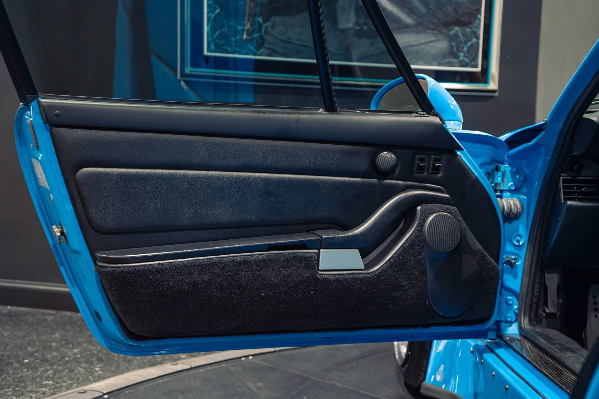 mph023_1974275667_Used_1995_Porsche_911_Carrera_RWB_LA_1_Riviera_Blue_1775600553_c3749de67b