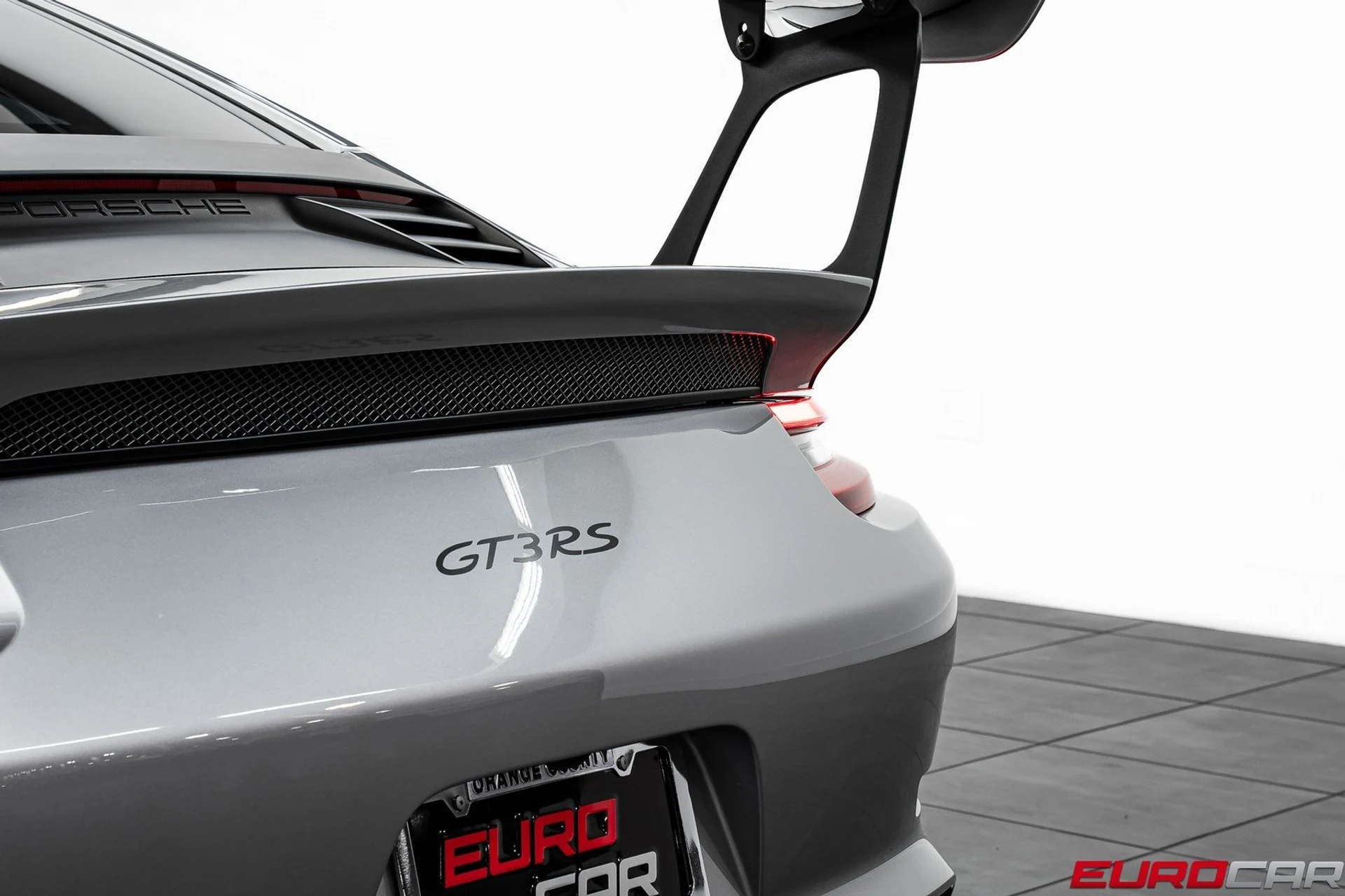 mph023_1979561874_image_24_cb72e75157