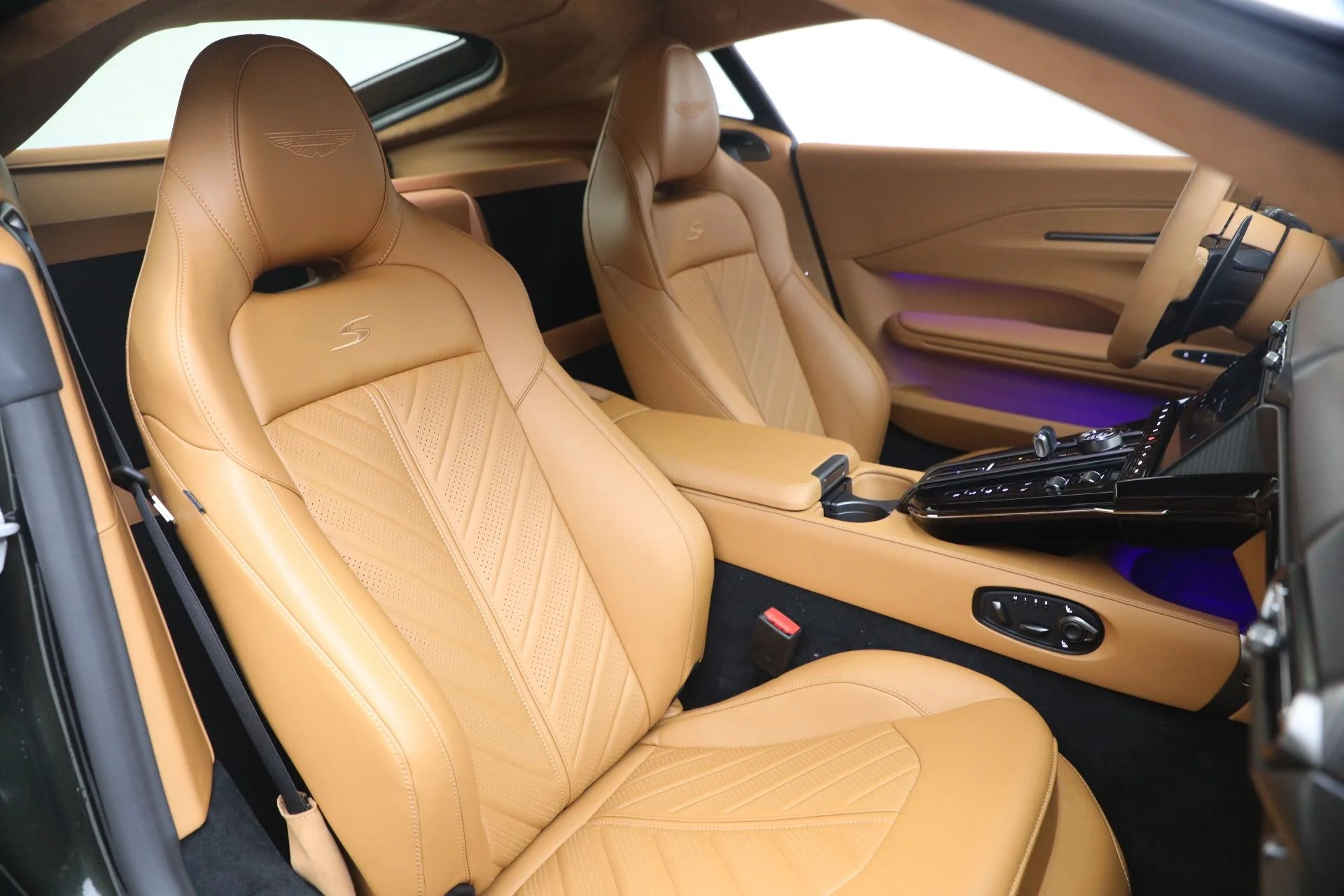 mph023_1980253020_New_2026_Aston_Martin_Vantage_S_1770654779_6849429ebe