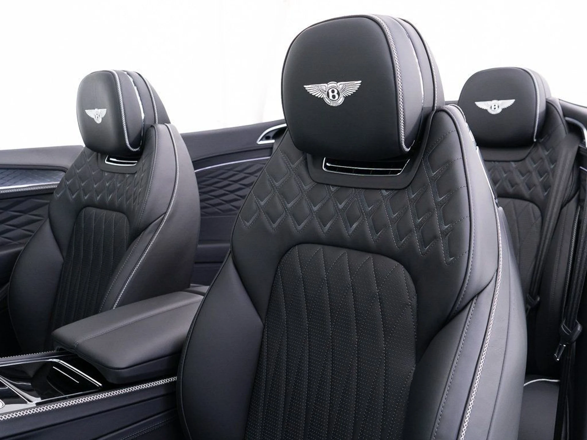 mph023_1980489817_9c25fff5d5957cc412a33ab251c542a8_b4bc243dc9