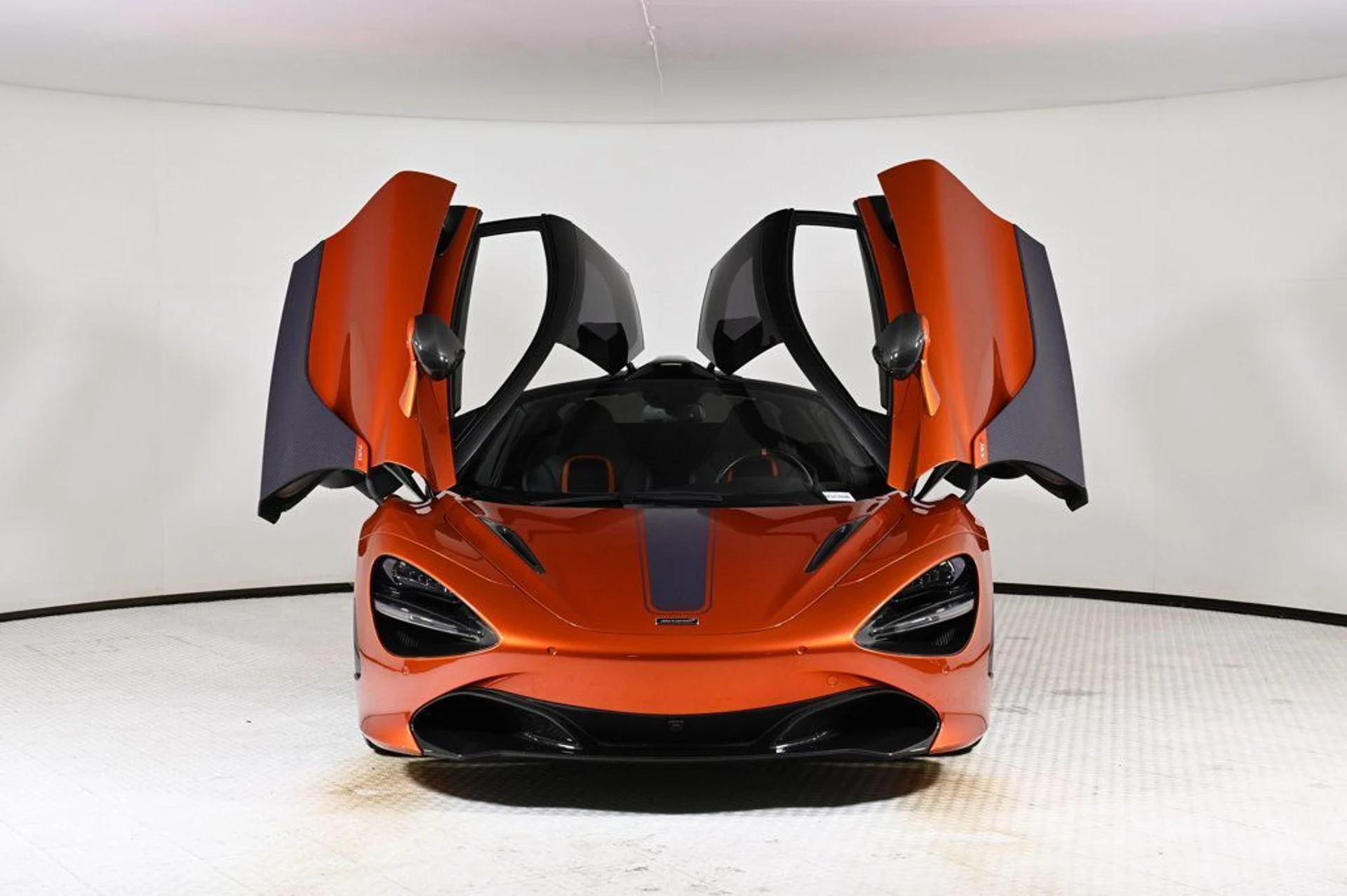 mph023_1982618284_used_2018_mclaren_720s_11350_22941062_23_1024_e456b5fdae