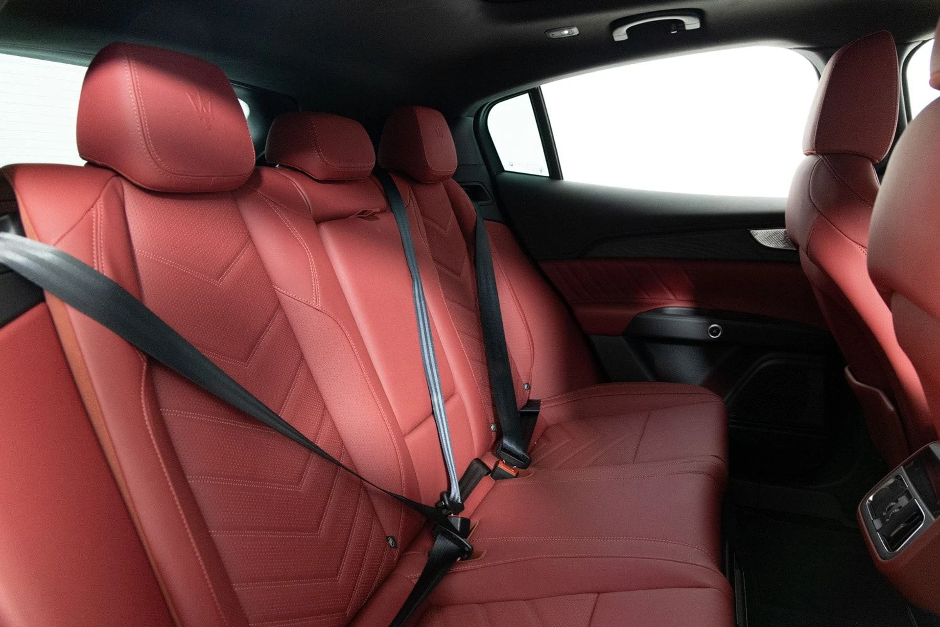 mph023_1987628996_50afc4cdb9cc479fb949ca9ecfc9df27_976ca869a4