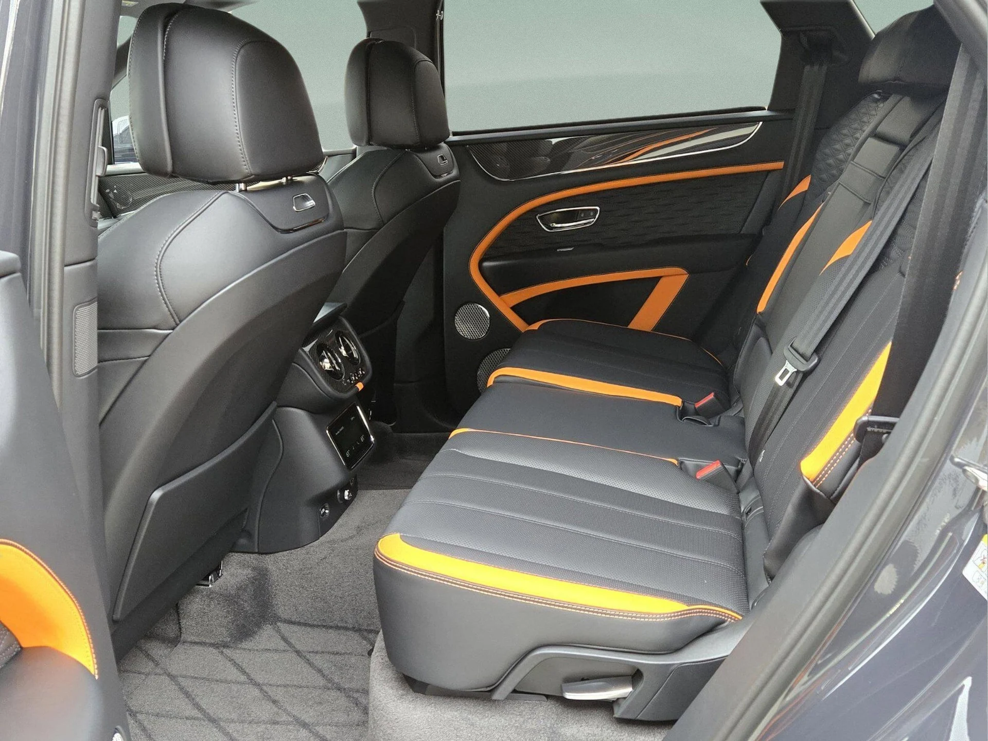 mph023_199528050_bca836eb5a44447f878484672de44ee1x_4430dc338b