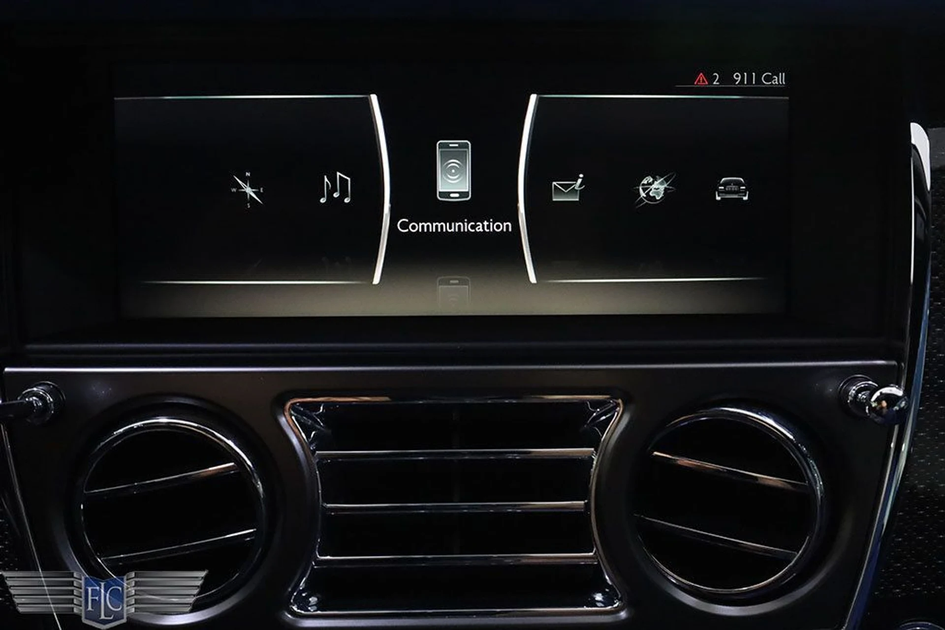 mph023_1997769146_used_2018_rolls_royce_dawn_blackbadgeconvertible_6305_22965393_24_1024_ec65bd19f9