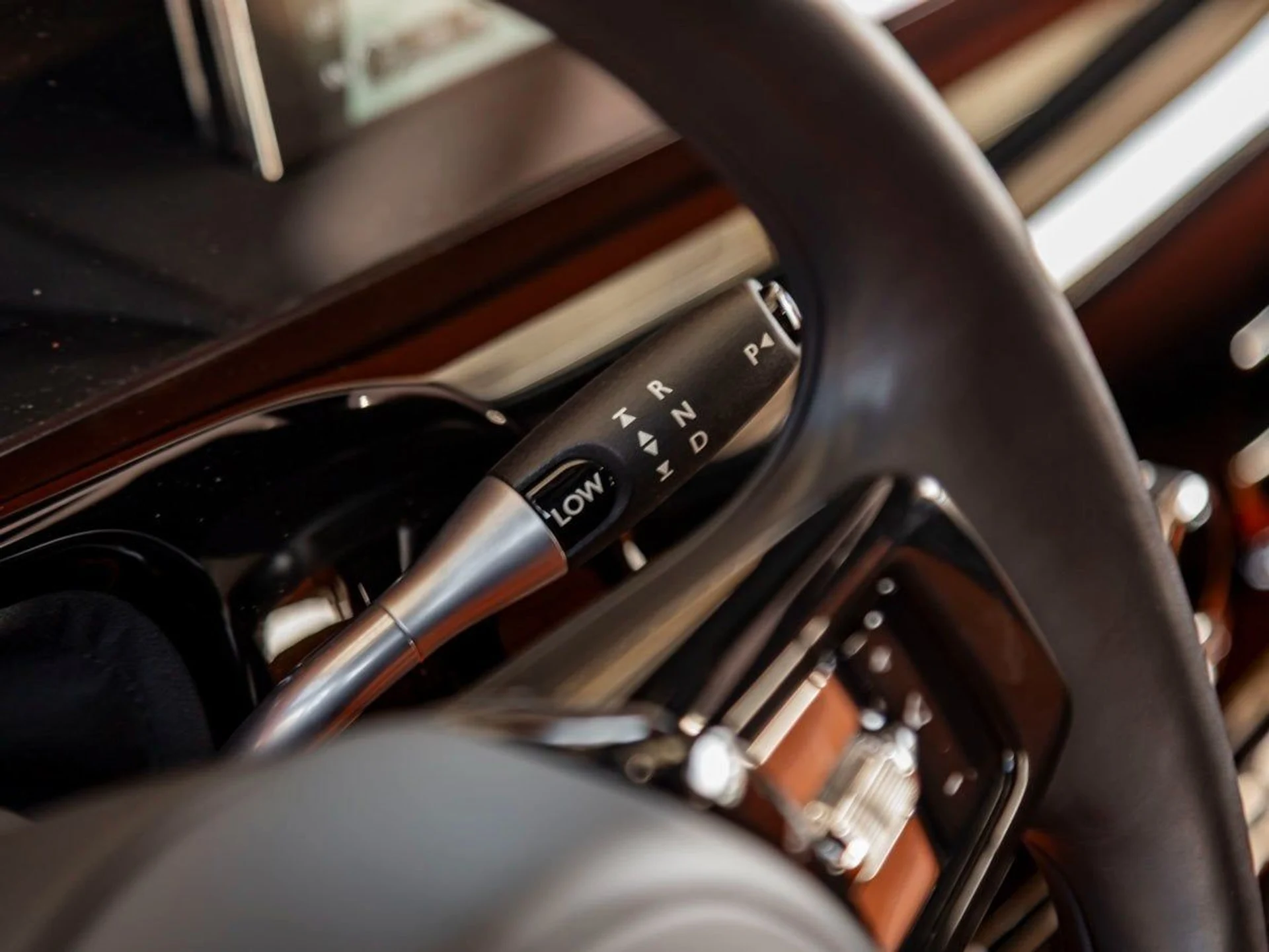 mph023_1997887114_24_bf4ab29482