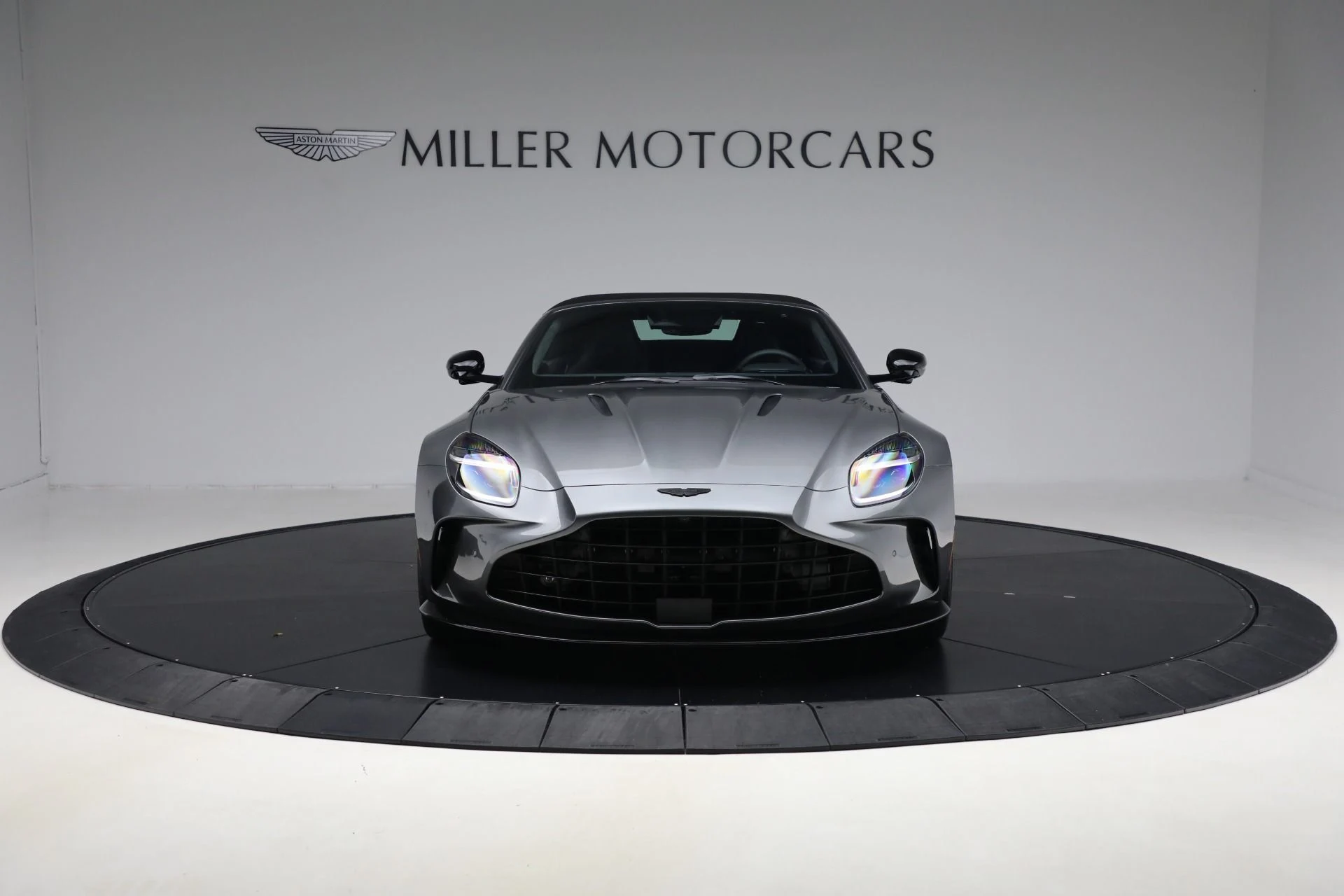 mph023_200147369_New_2026_Aston_Martin_Vantage_Roadster_86cdd882f2