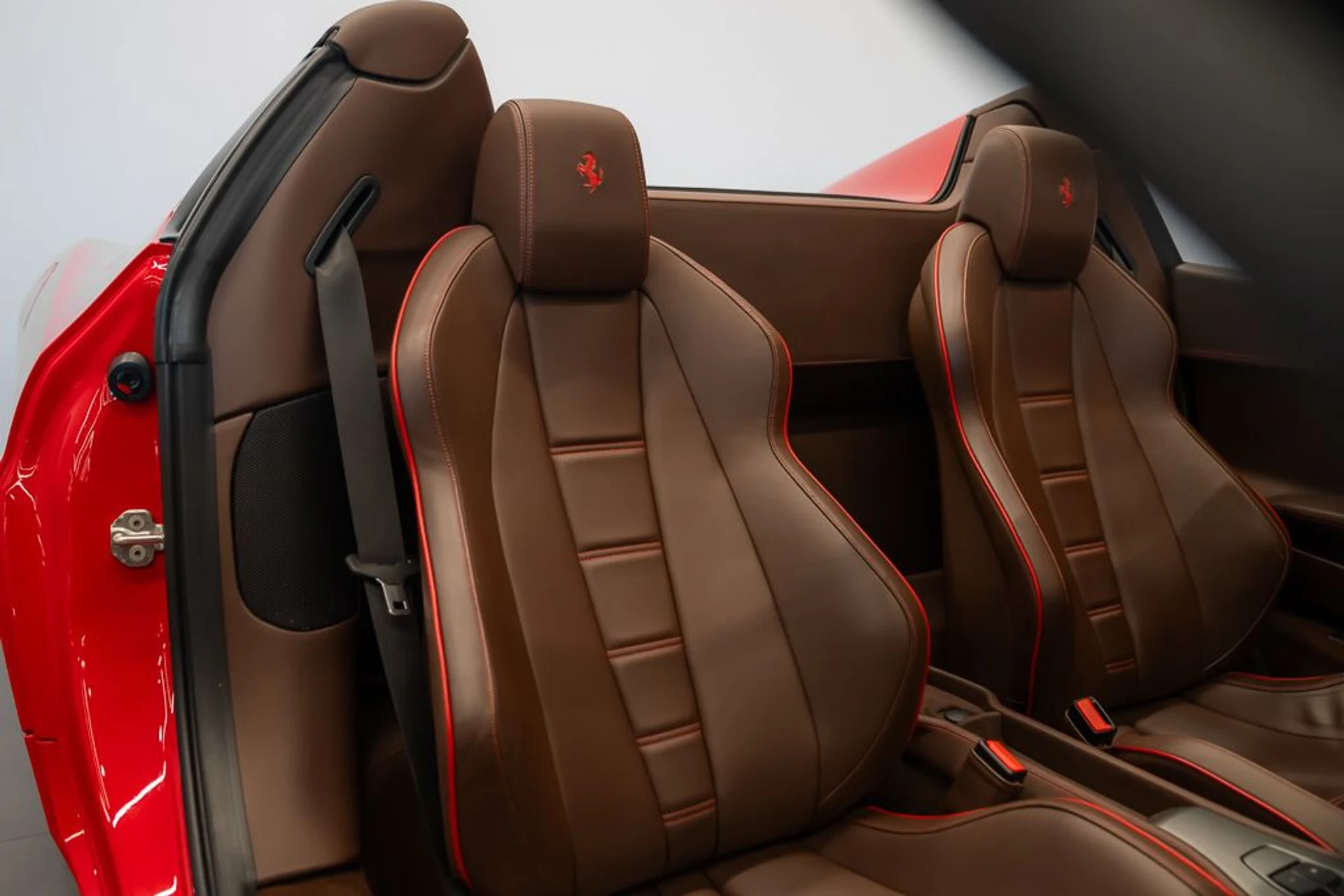 mph023_2001894911_ferrari_458_italia_2013_jpg_v_1762274091_609daba2c7