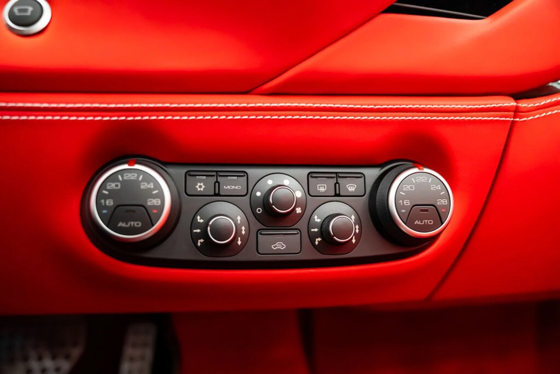 mph023_2005742866_ferrari_488_spider_2019_jpg_v_1754355020_273820316b