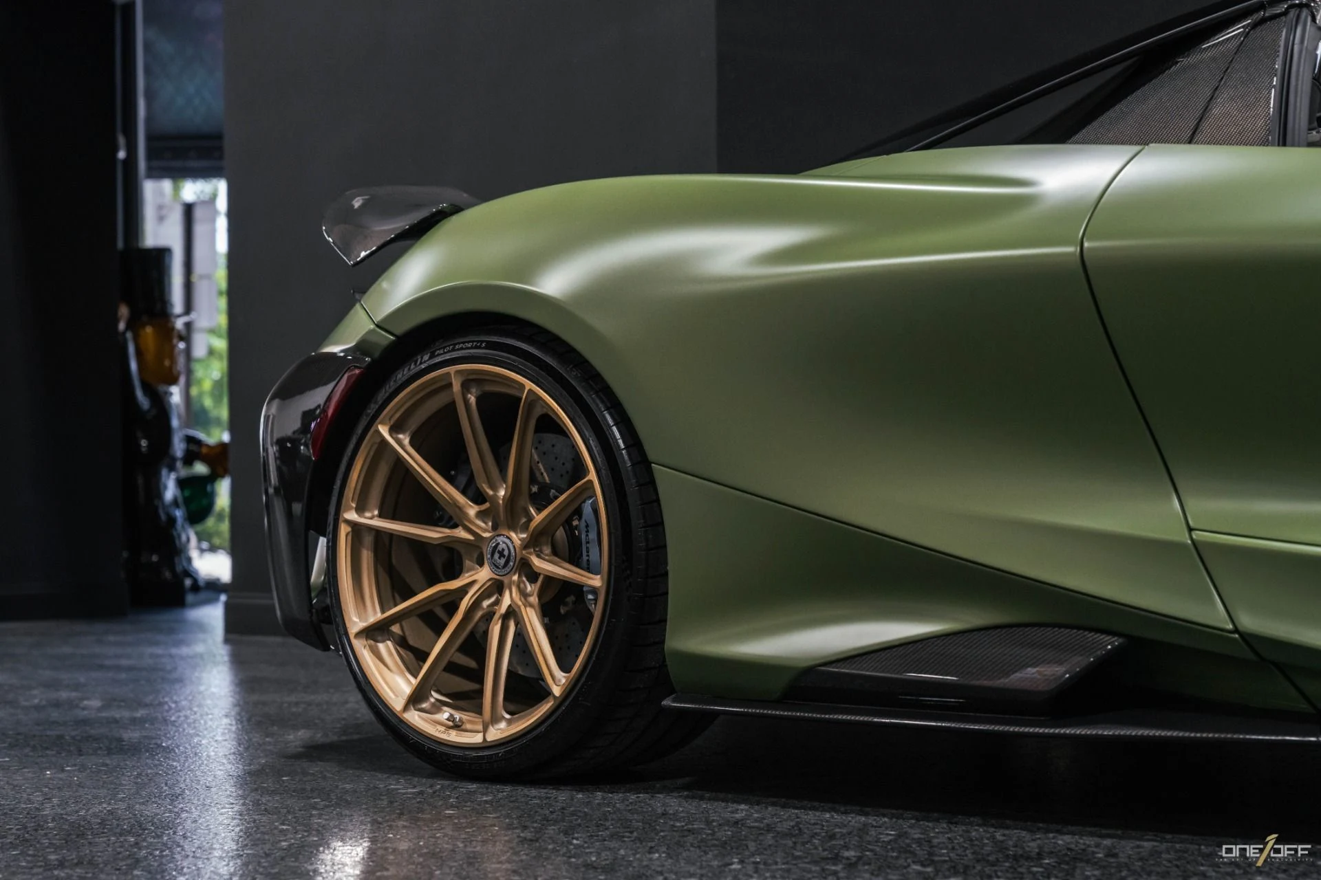 mph023_2008339757_Used_2022_Mc_Laren_765_LT_Spider_in_Satin_Urban_Green_568_K_MSRP_Carbon_Body_Panels_EVERY_Carbon_Pack_1726525732_1a370e2efa