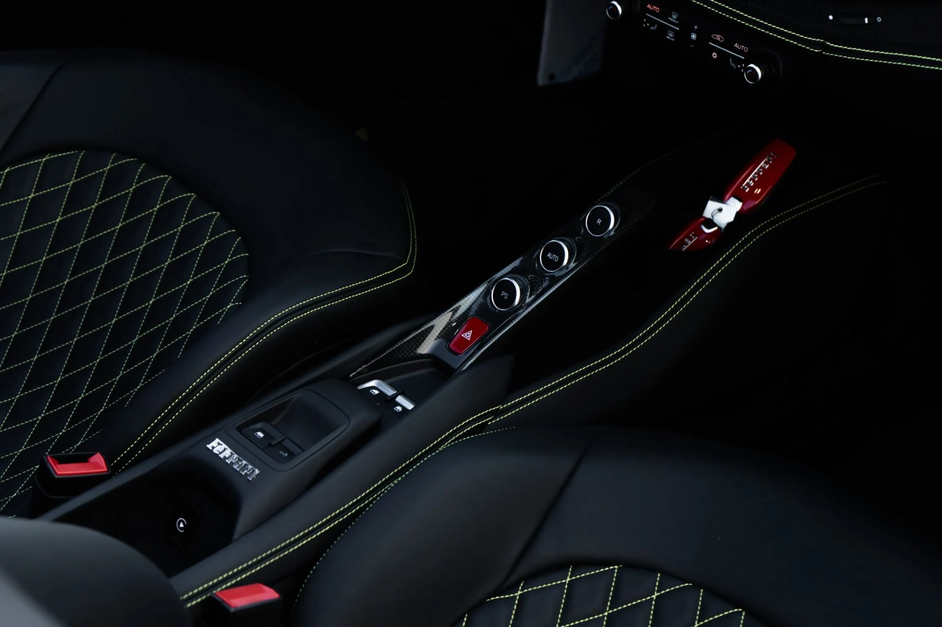 mph023_2013123206_Used_2022_Ferrari_F8_Spider_1791584435_05a173be36