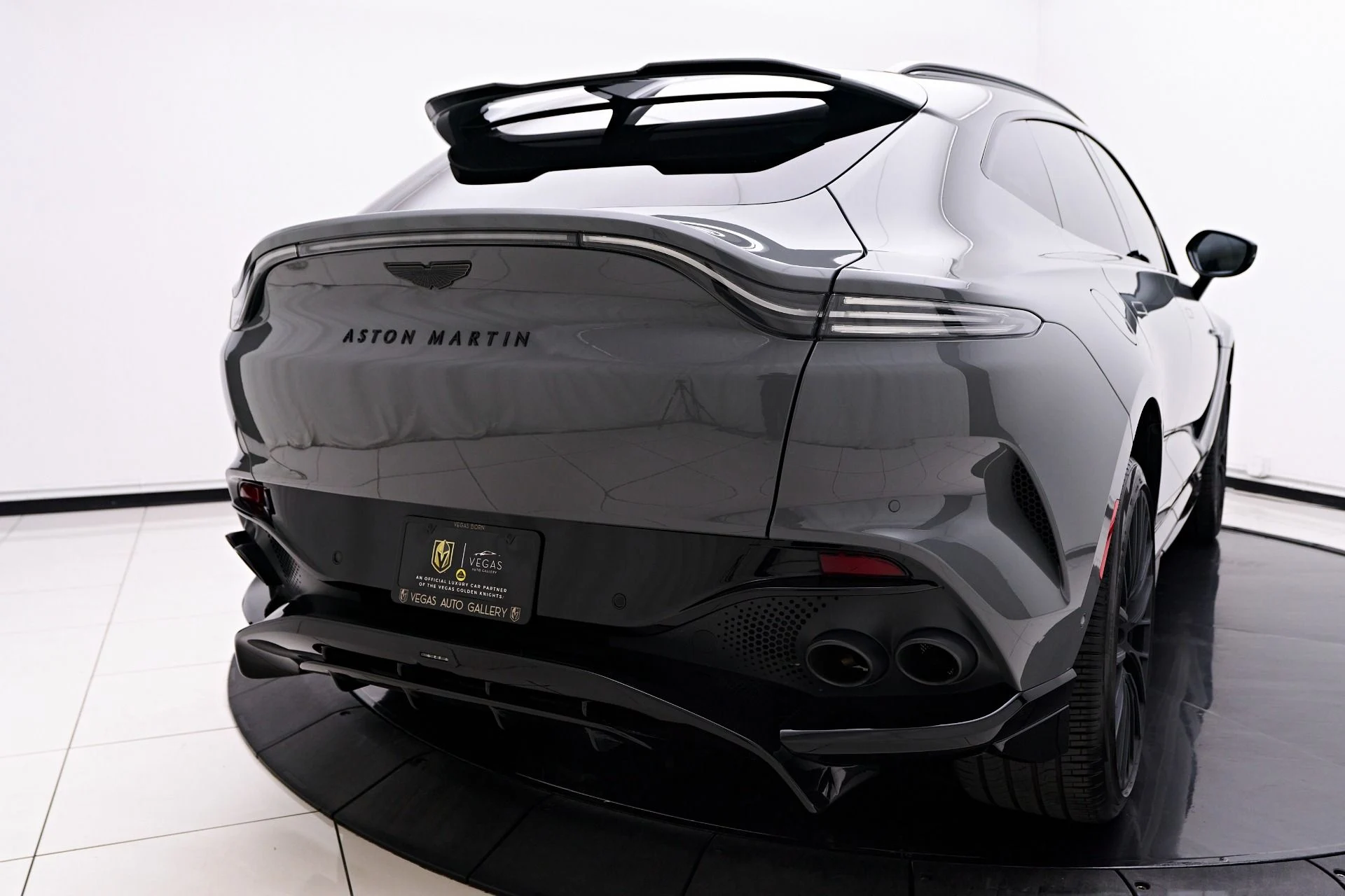 mph023_2018449281_Used_2024_Aston_Martin_DBX_707_1753235896_bc2b036d78