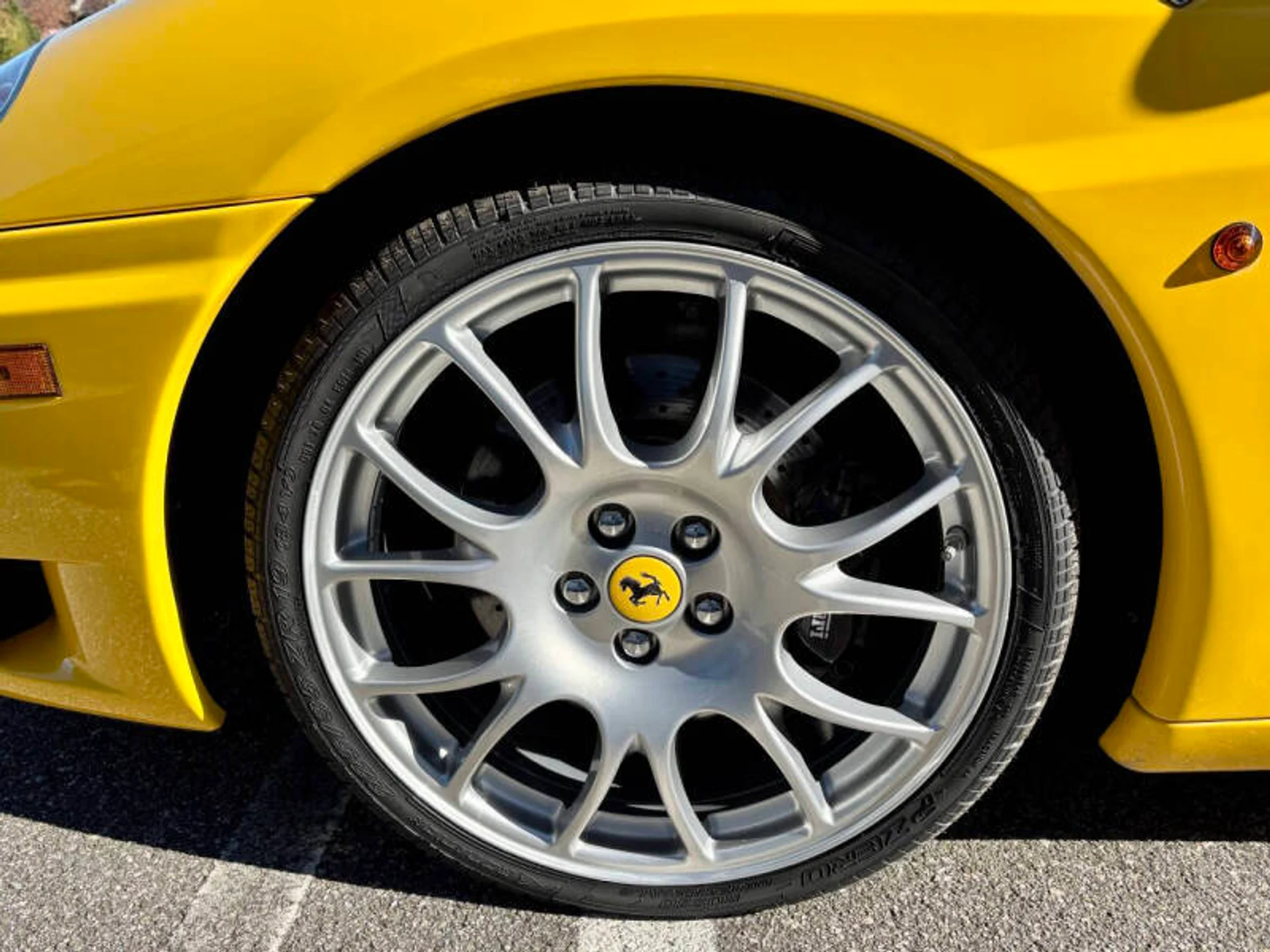 mph023_2019918101_1999_ferrari_360_modena_2_dr_coupe_0360213784