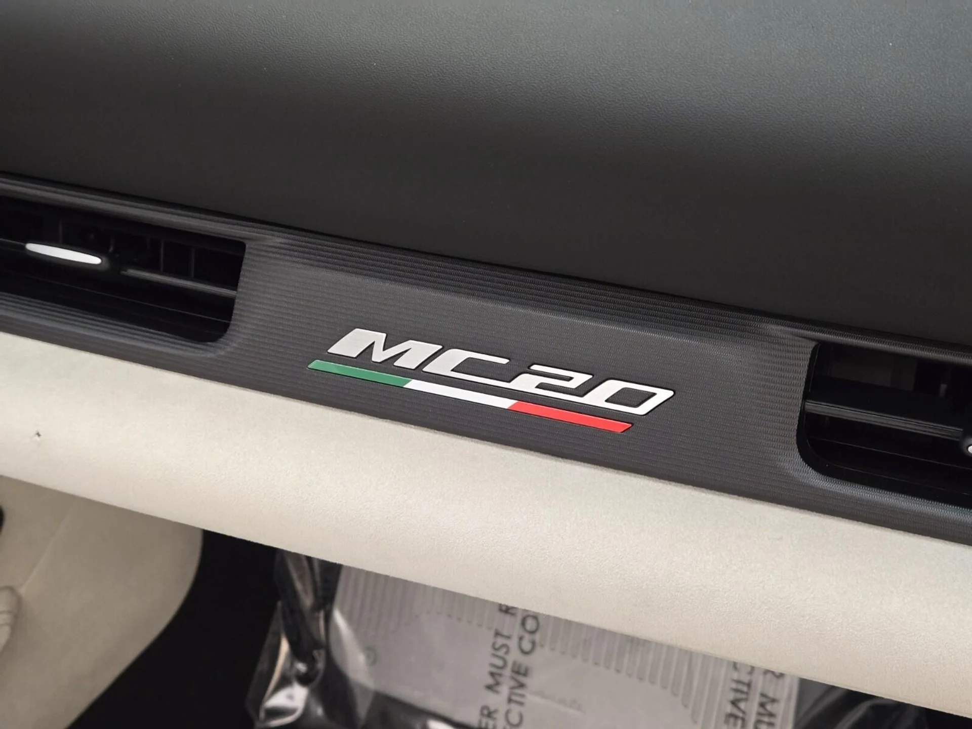 mph023_2040376683_Used_2023_Maserati_MC_20_1765004040_182bad6e0c