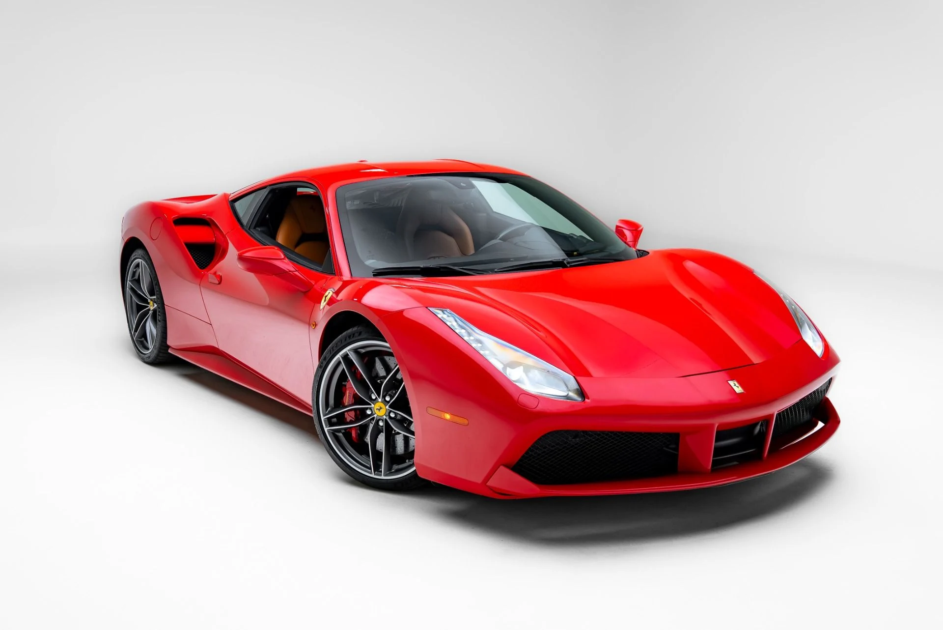mph023_2045771586_Used_2018_Ferrari_488_GTB_1776815773_1b7fdaa5fa