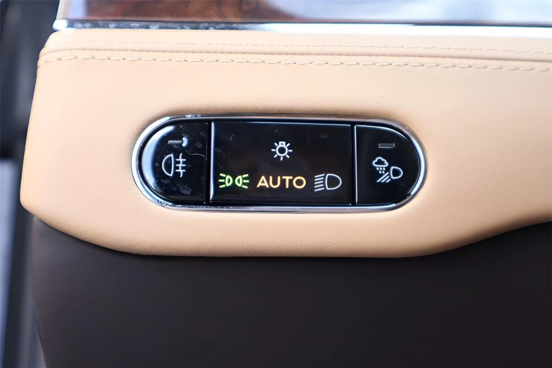 mph023_2049005853_24_4da2f3e3d9