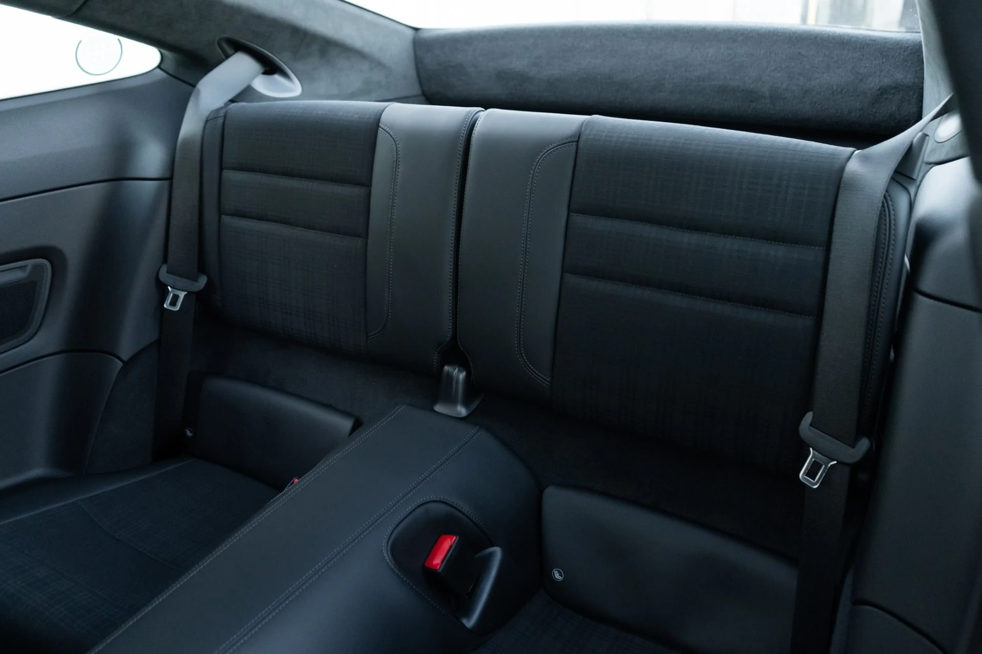 mph023_2049025652_Used_2026_Porsche_911_Carrera_T_Carrera_T_1768421850_51264a1c04