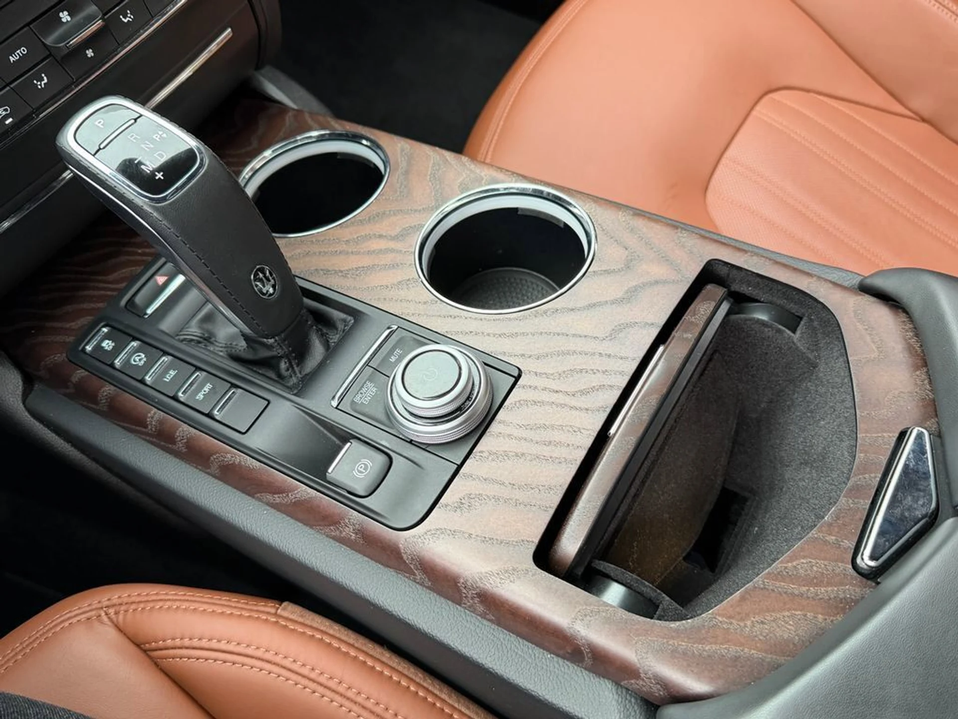 mph023_2050662911_8cb237736dfb403b85faf31f2d8ca3b5_3bdc2a59b9