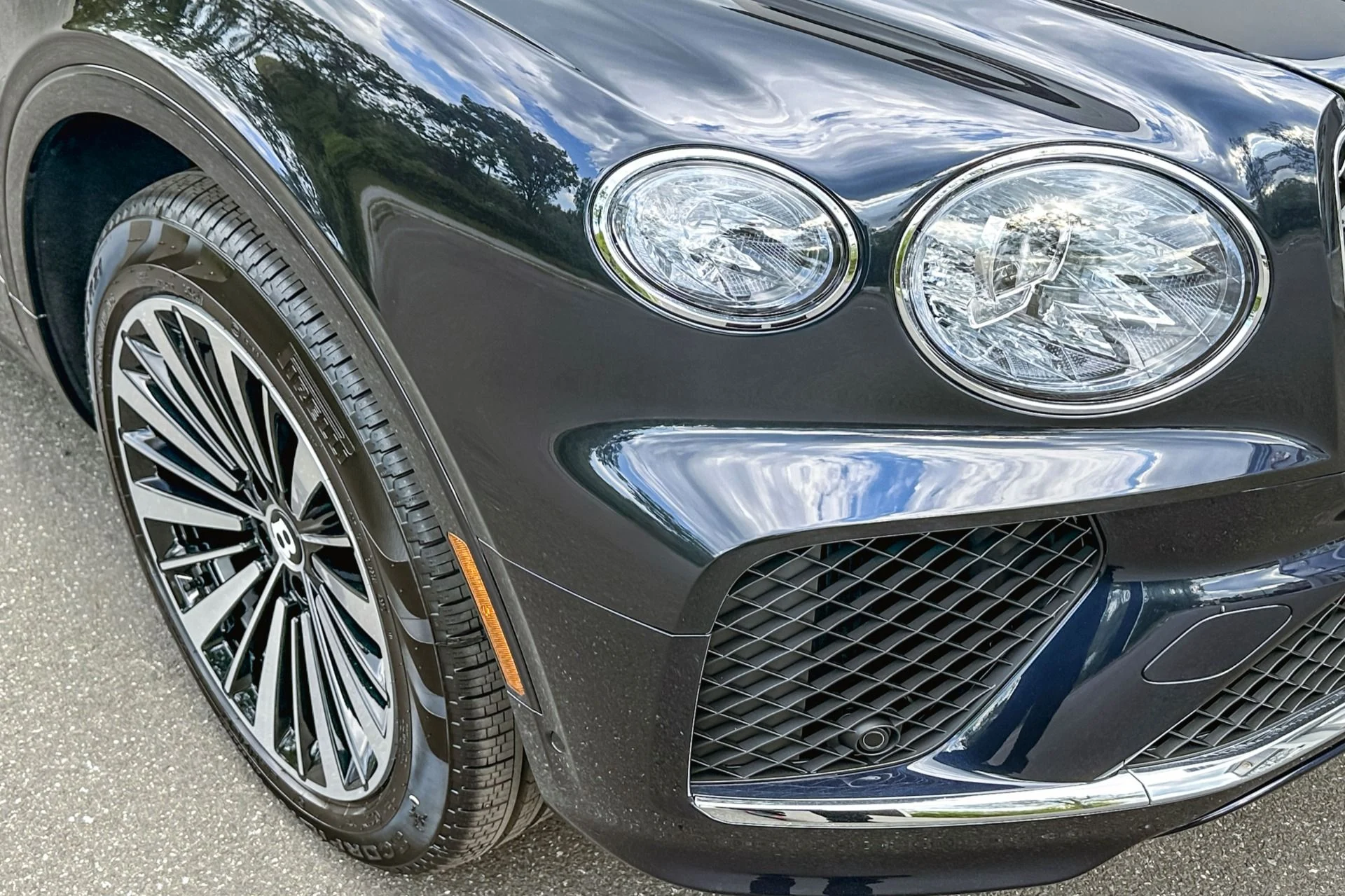 mph023_2052227550_New_2026_Bentley_Bentayga_1779111401_fb8a9cc754