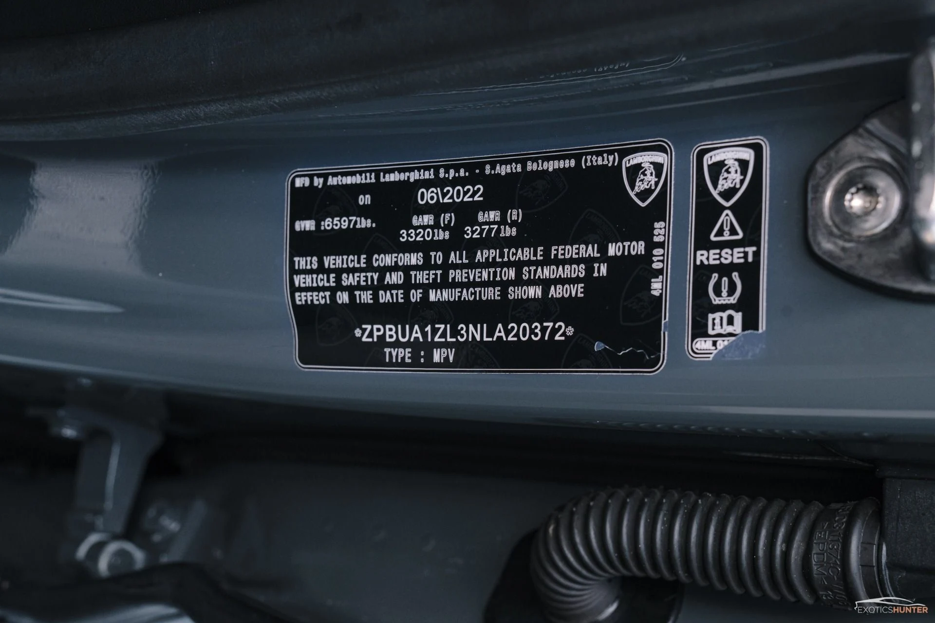 mph023_2057399940_Used_2022_Lamborghini_Urus_Grigio_Telesto_Bang_Olufsen_Sound_1758233512_235424c503