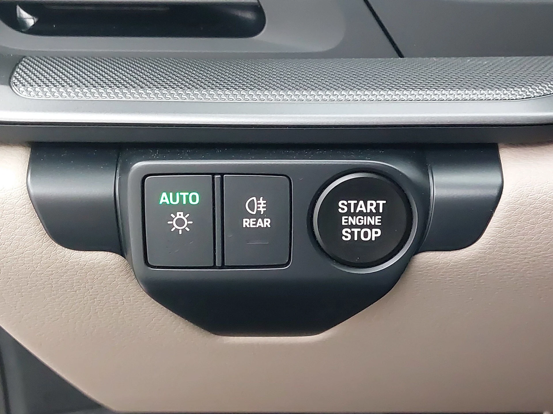 mph023_2063642157_85e2242891f62bdf8350361b8f696b2bx_370c4cbf93