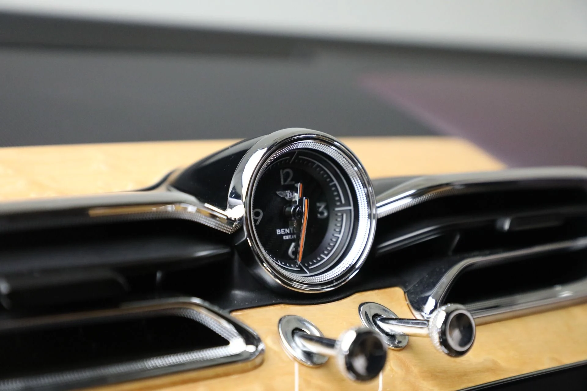 mph023_2068551931_Used_2022_Bentley_Bentayga_Speed_1761593261_34367e8a91