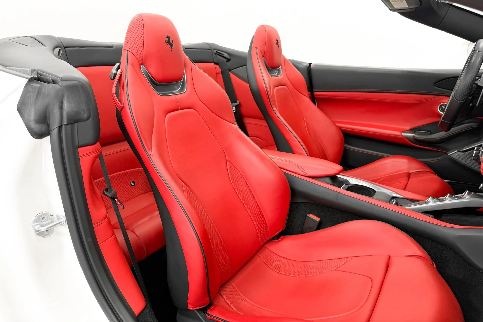 mph023_206955812_Used_2020_Ferrari_Portofino_591_Horsepower_Two_Tone_Interior_1782839445_1716e37067