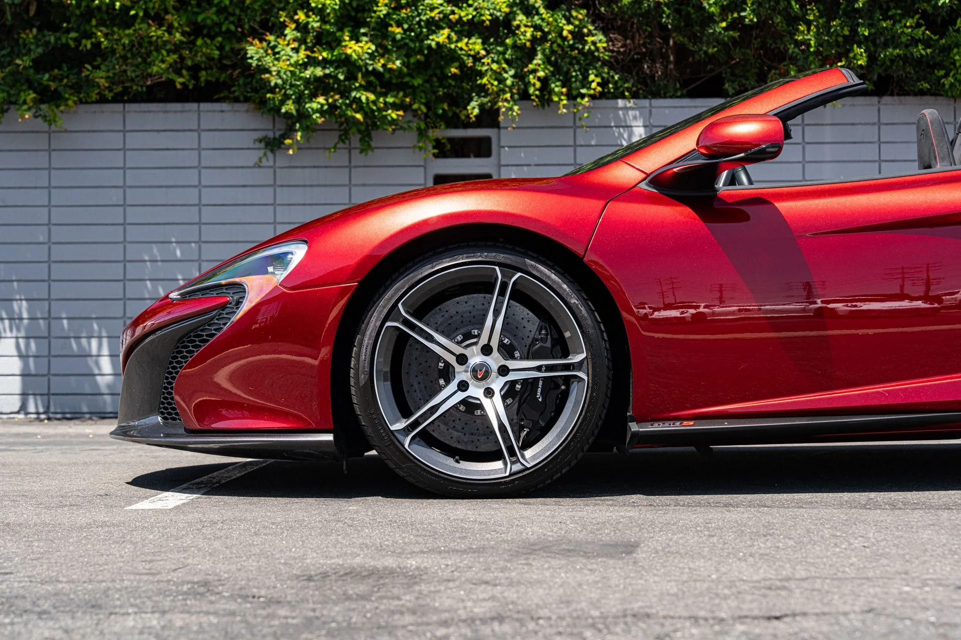 mph023_207073976_Used_2015_Mc_Laren_650_S_Spider_1754071756_15b6f33ec6