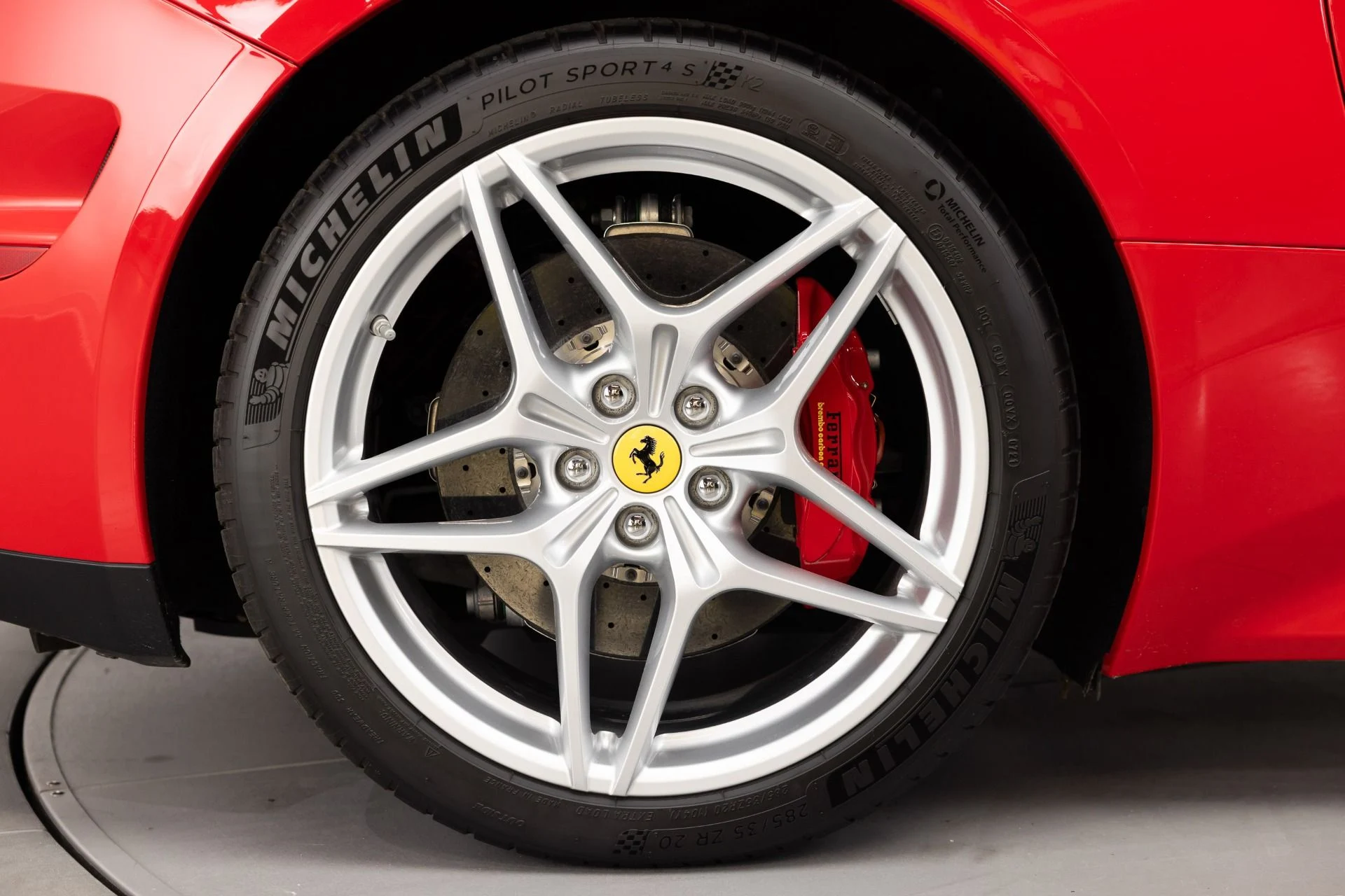 mph023_2075468825_Used_2017_Ferrari_California_T_1784583649_2b16a52409