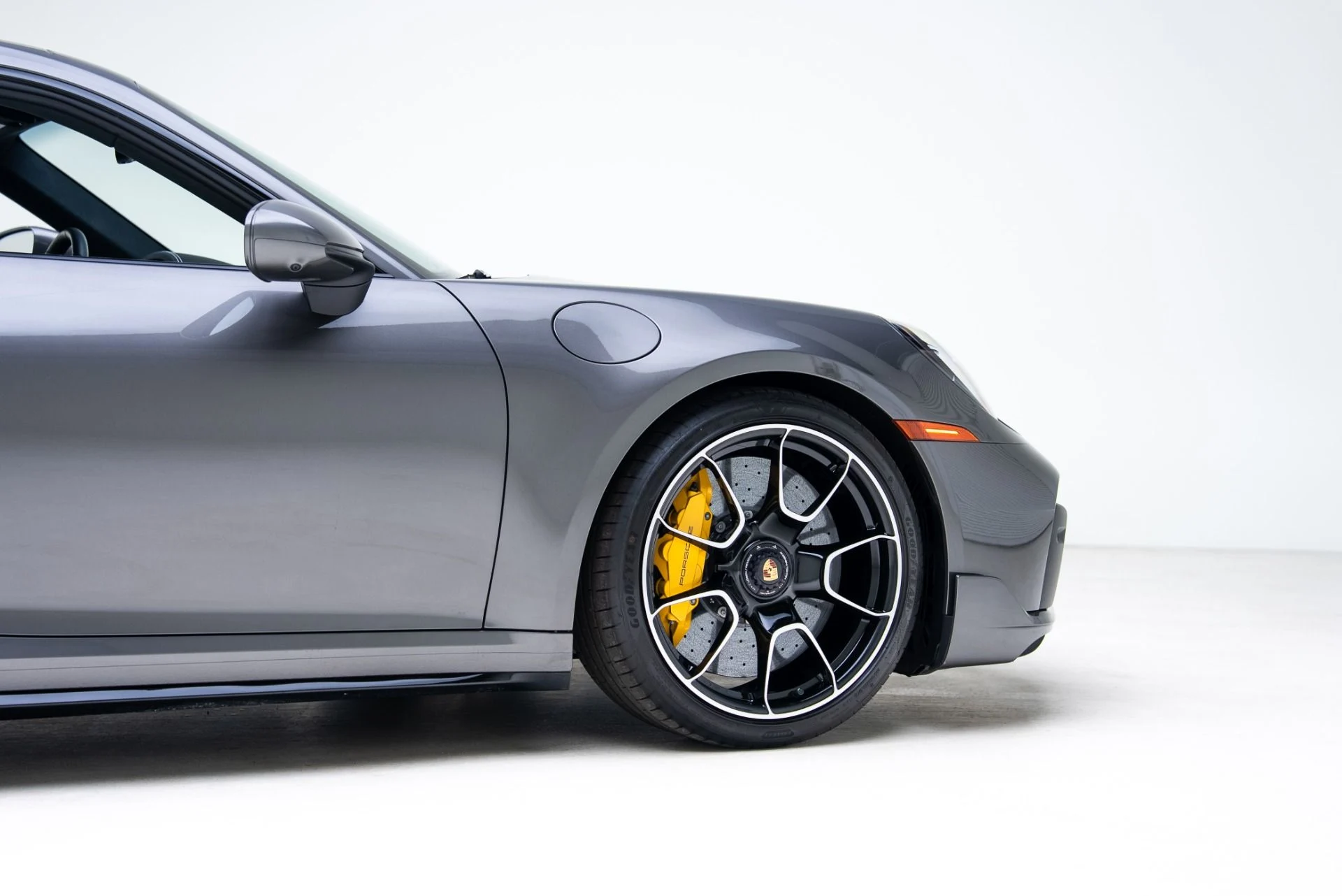 mph023_2076322054_Used_2024_Porsche_911_Turbo_S_1769194079_f3af9bf023