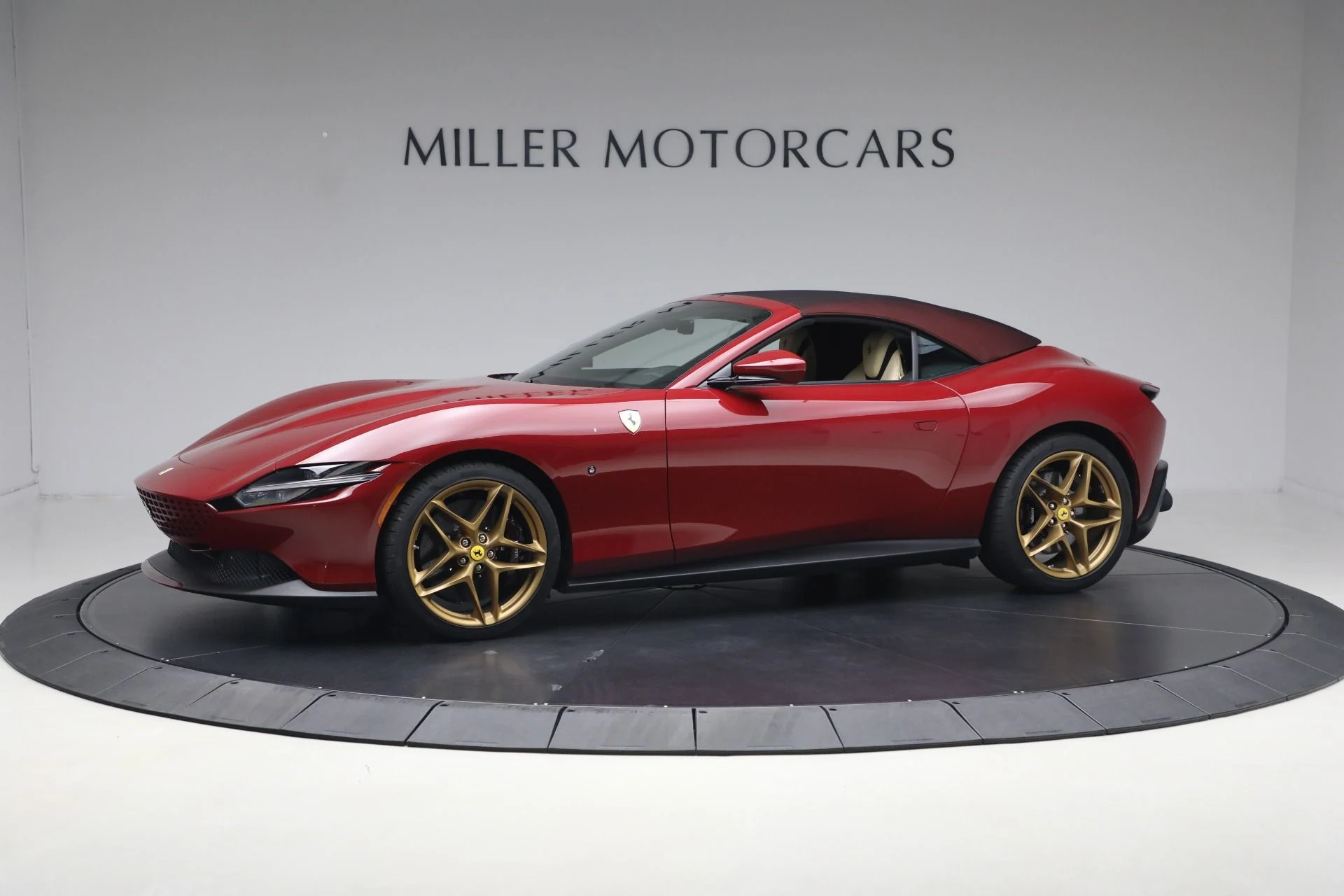 mph023_2080584525_Used_2025_Ferrari_Roma_Spider_1777992623_e6c59a7725