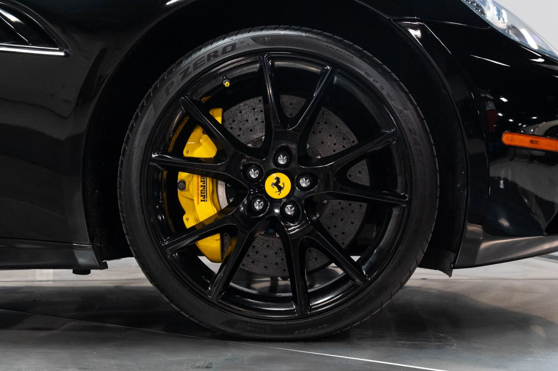 mph023_2081145435_Used_2013_Ferrari_458_Spider_Base_1787598451_24ab5c0d61