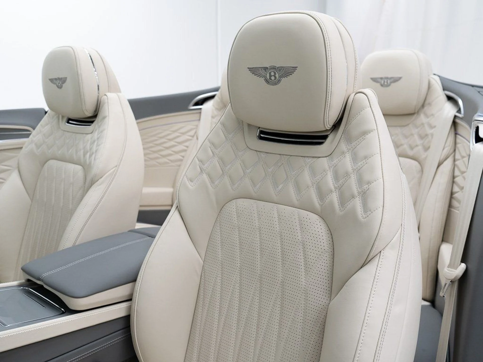 mph023_209045837_d2890f917a9f48337eb281bc7bf76c60_b5633159b9