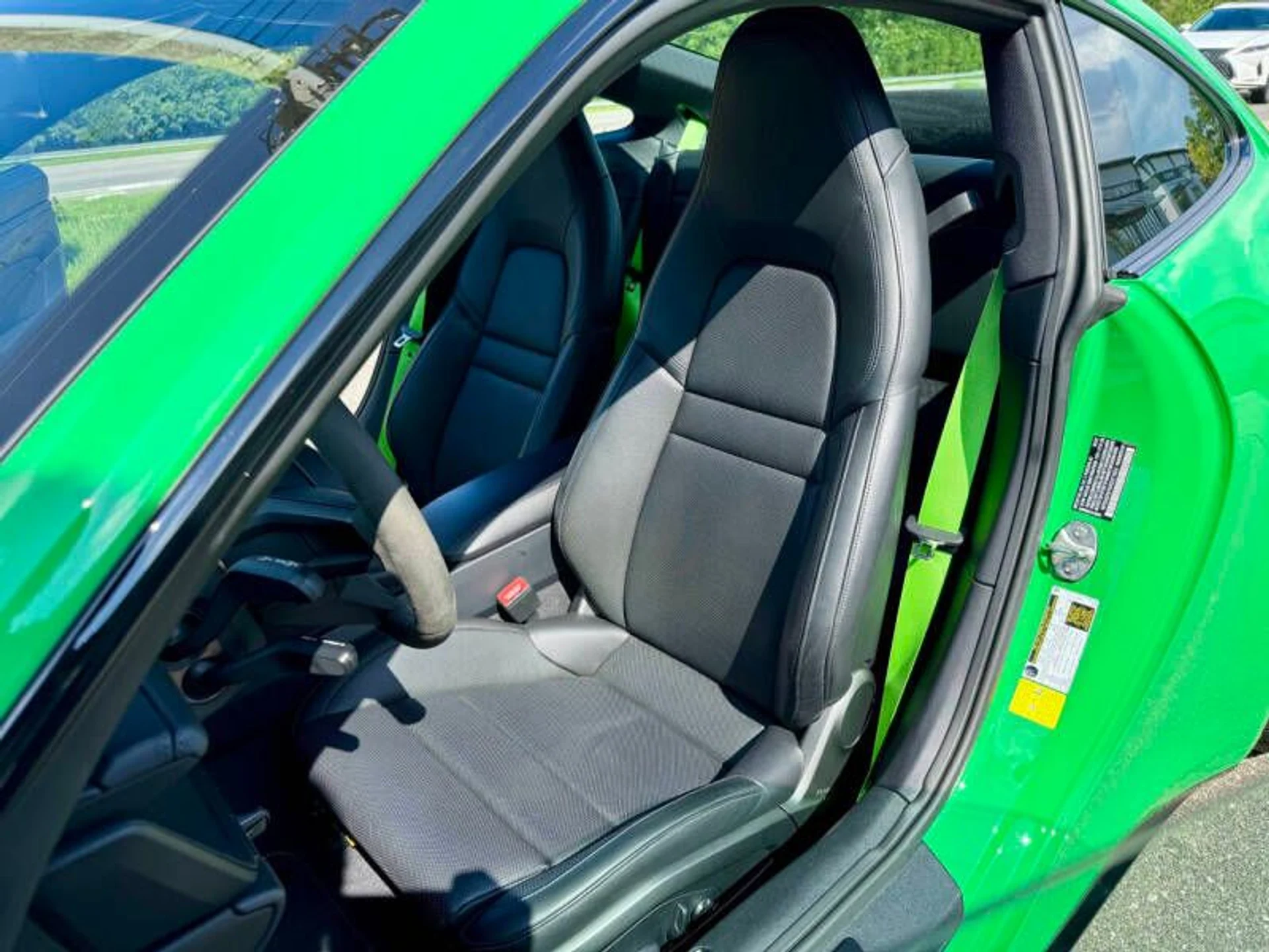 mph023_2095166805_2022_porsche_911_carrera_4_gts_awd_2dr_coupe_9e366bf4e8