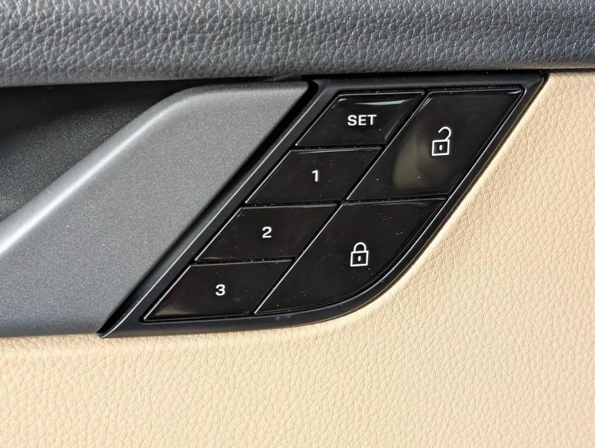 mph023_2104605269_BCYDN_8_V_DC_Qr_qb_Tet_NQL_ro_W54_d267247354