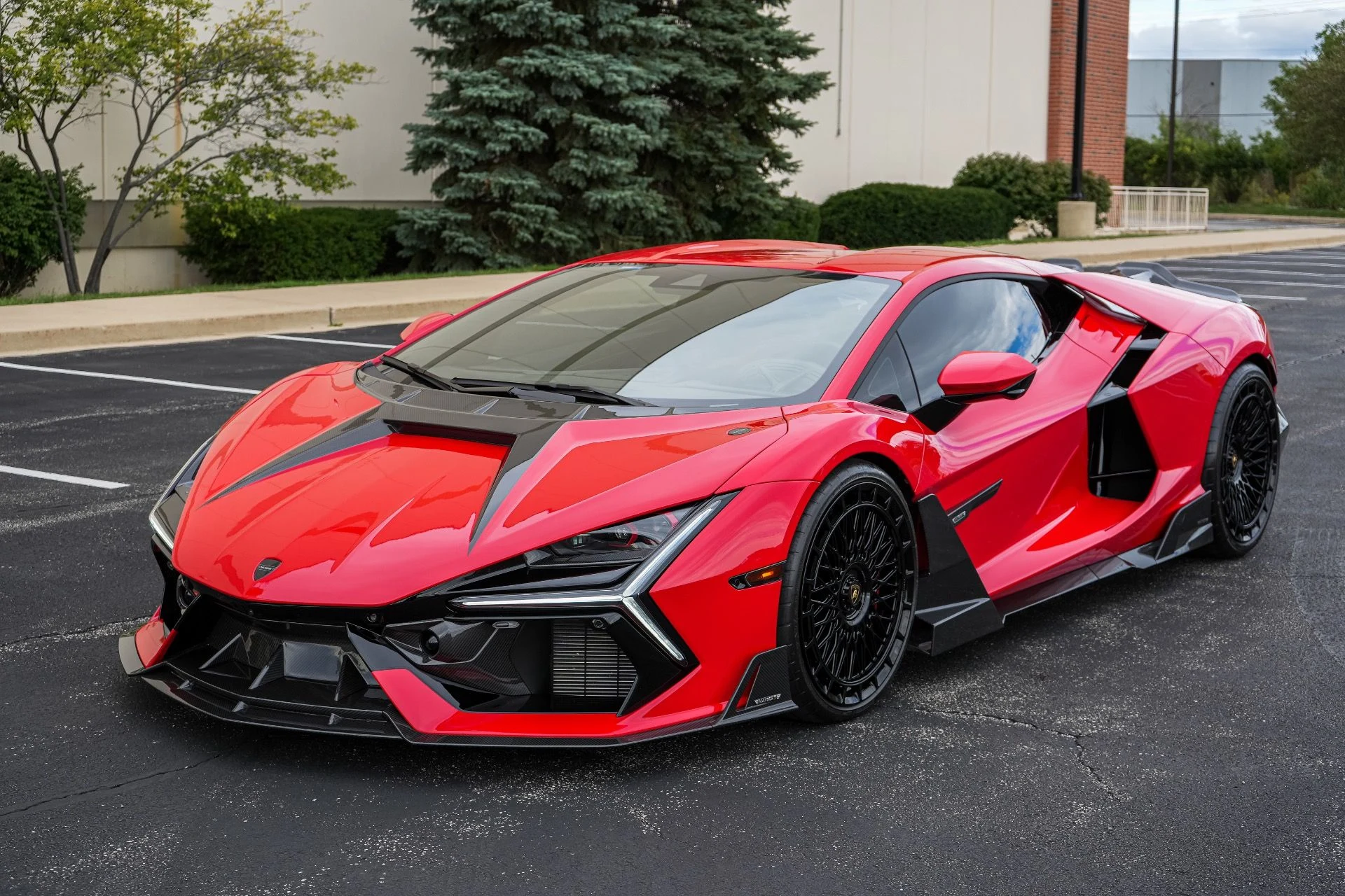mph023_2108576017_Used_2025_Lamborghini_Revuelto_1790108001_529e90b8ff