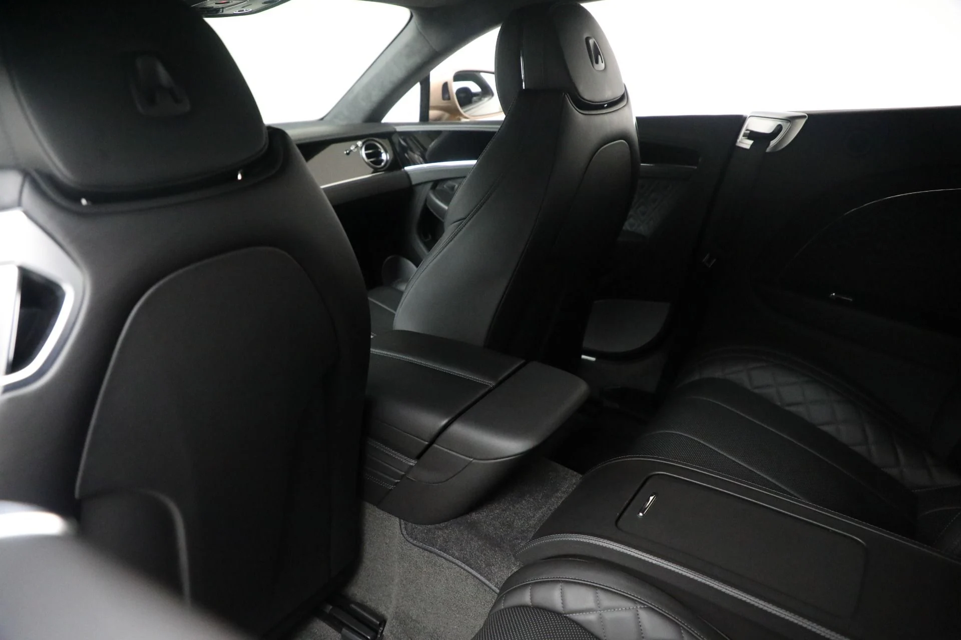 mph023_2108775403_Used_2022_Bentley_Continental_GT_V8_1762635869_76a6d92c6b