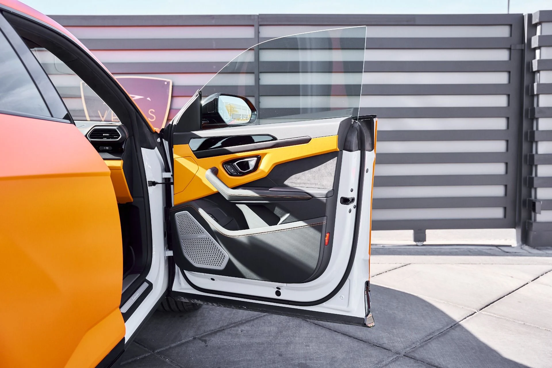 mph023_211226832_Used_2024_Lamborghini_Urus_S_1768961890_5aaefce32a