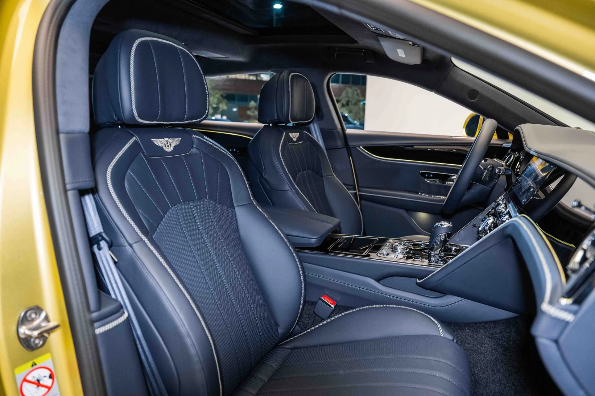 mph023_2126971214_Used_2024_Bentley_Flying_Spur_Edition_8_1721507957_0be953da97