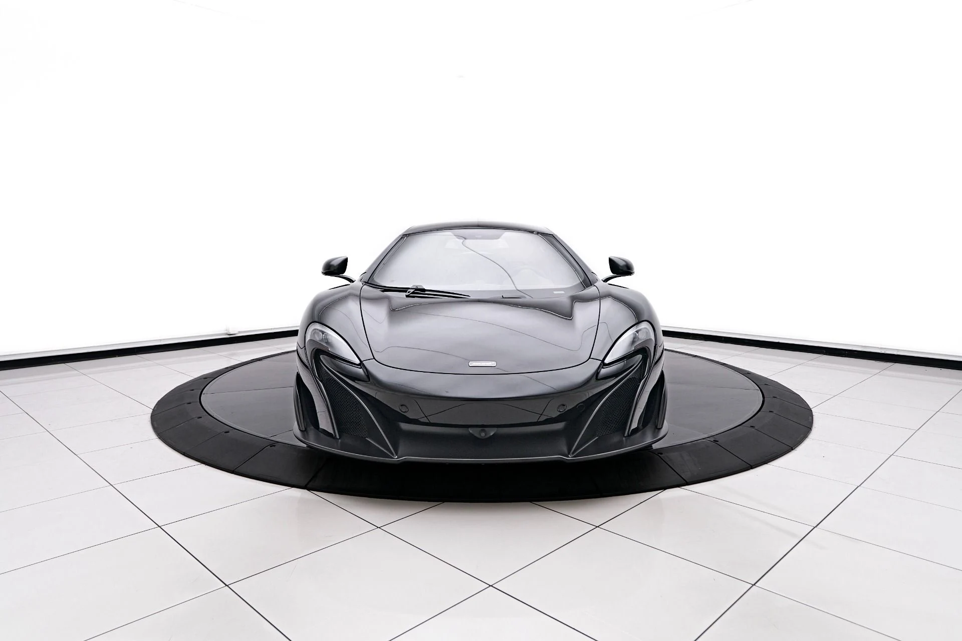 mph023_2127929705_Used_2016_Mc_Laren_675_LT_Base_1756862758_5889904b72