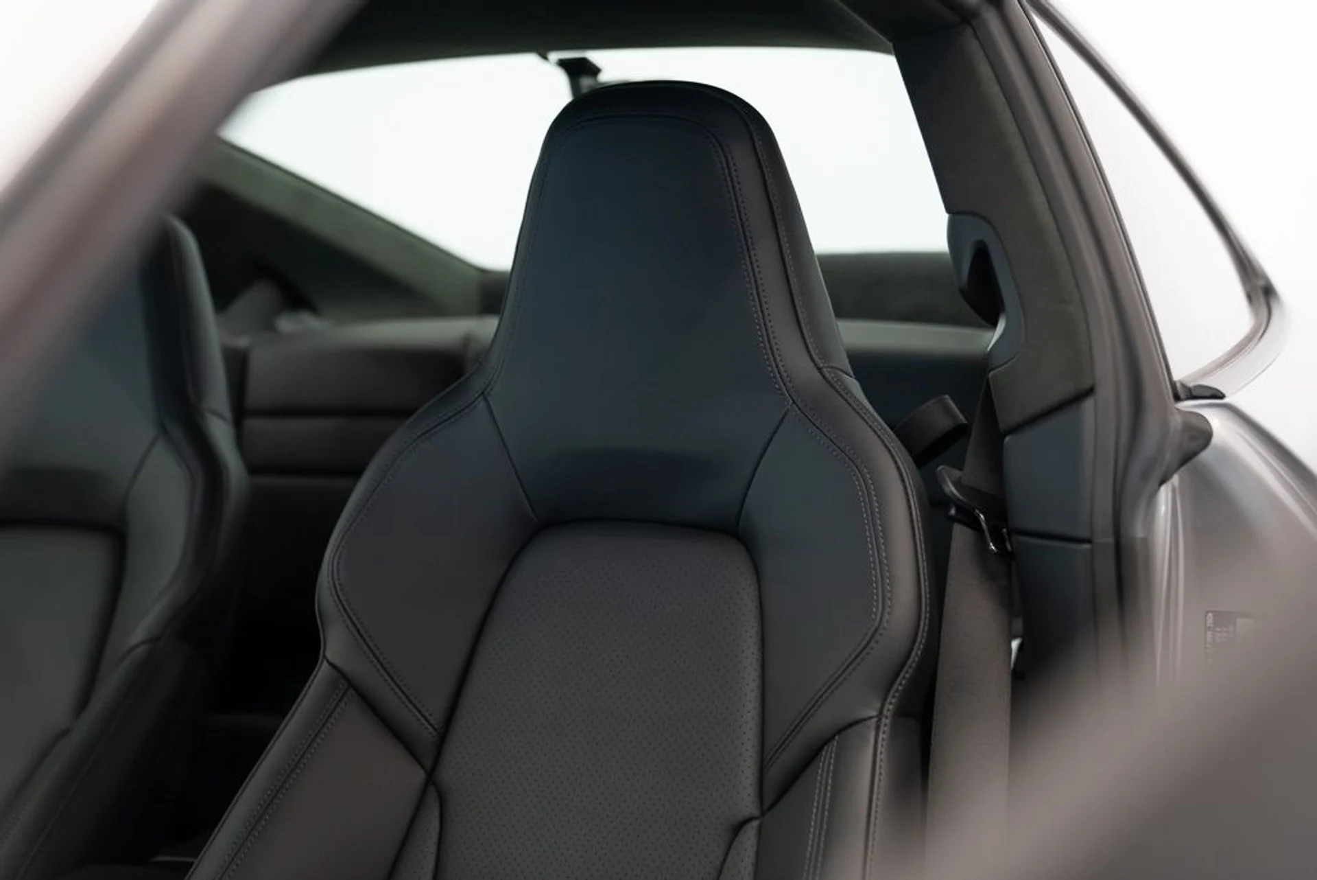 mph023_2129196608_porsche_911_2026_jpg_v_1775165756_8f3646d15a