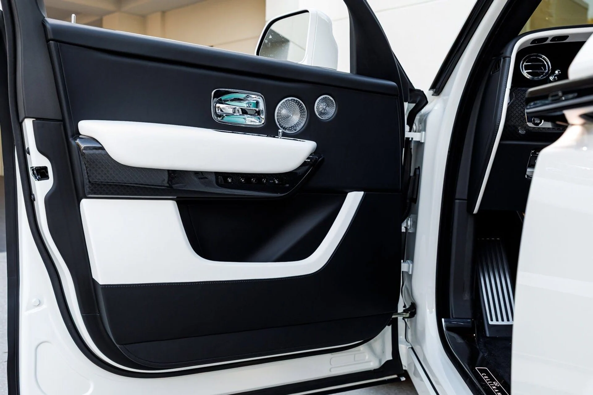 mph023_2134847763_9208b7520c860a5605dcea28bcb3e446x_f99f2e04c4