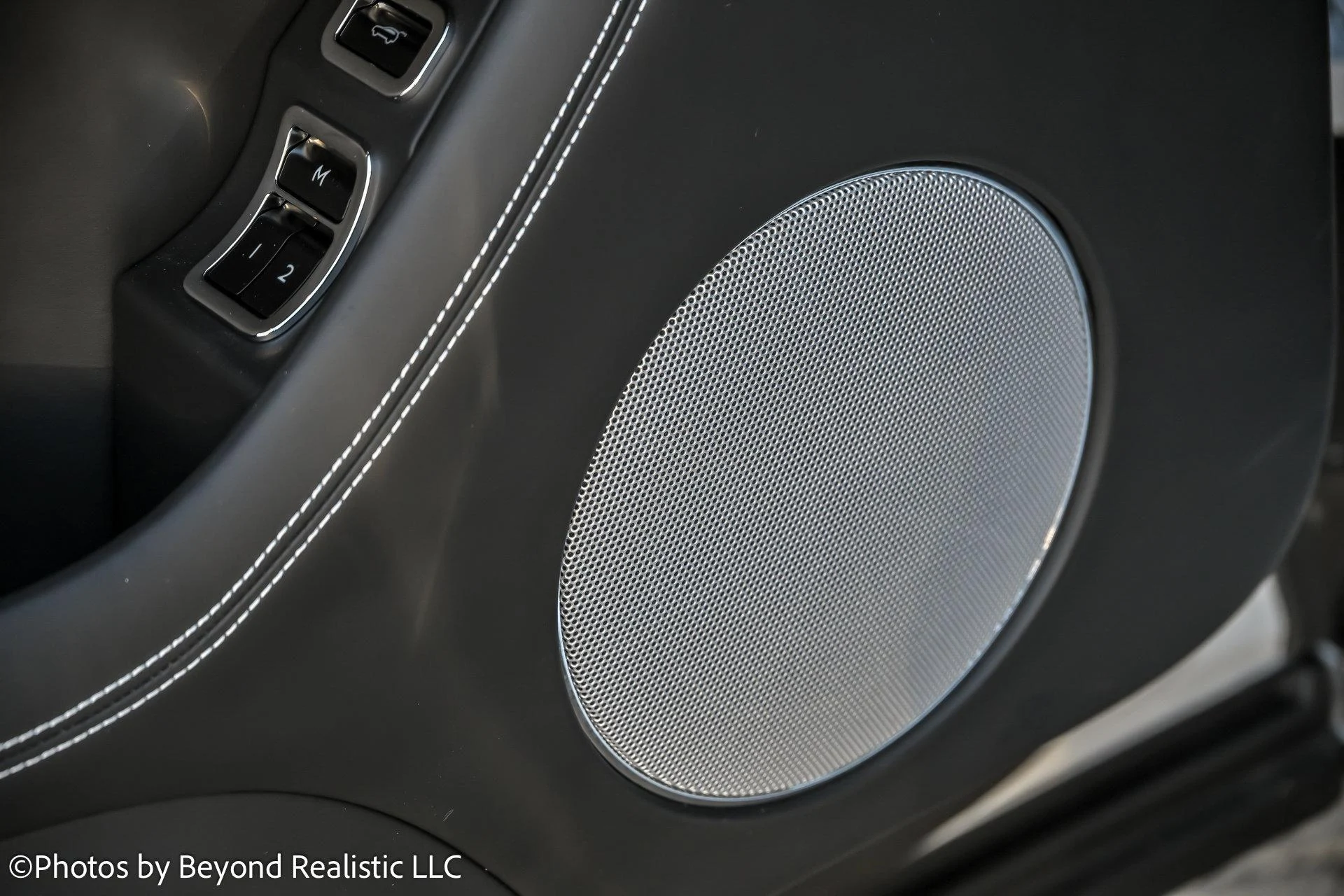 mph023_2137770007_Used_2019_Bentley_Bentayga_V8_1764407880_36b8bb7caf