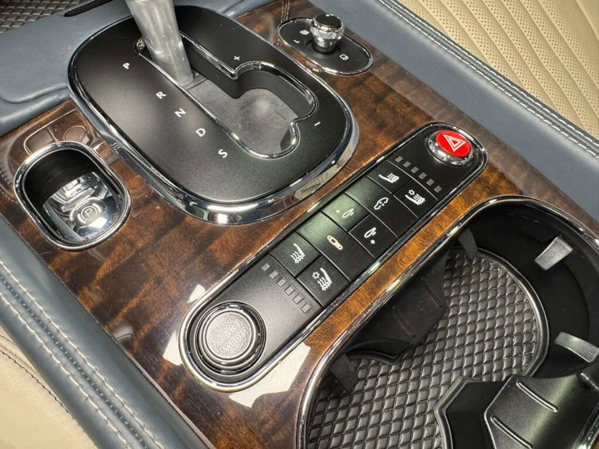 mph023_2139255208_e9c6d503517c9ac854806fe36205ca44_1374074a8d