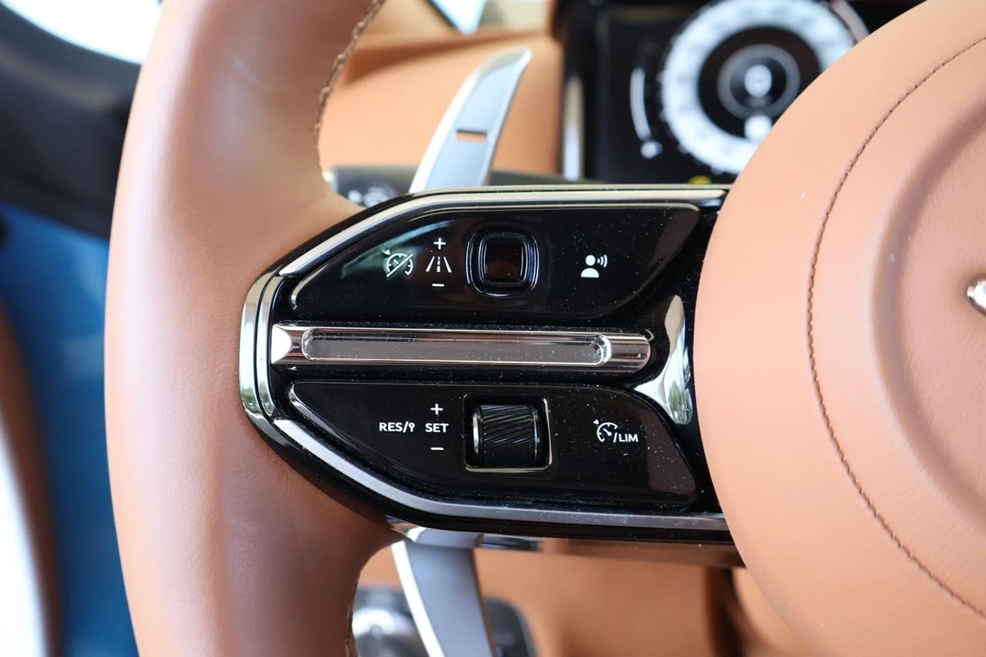 mph023_2140349100_24_4294f52d80